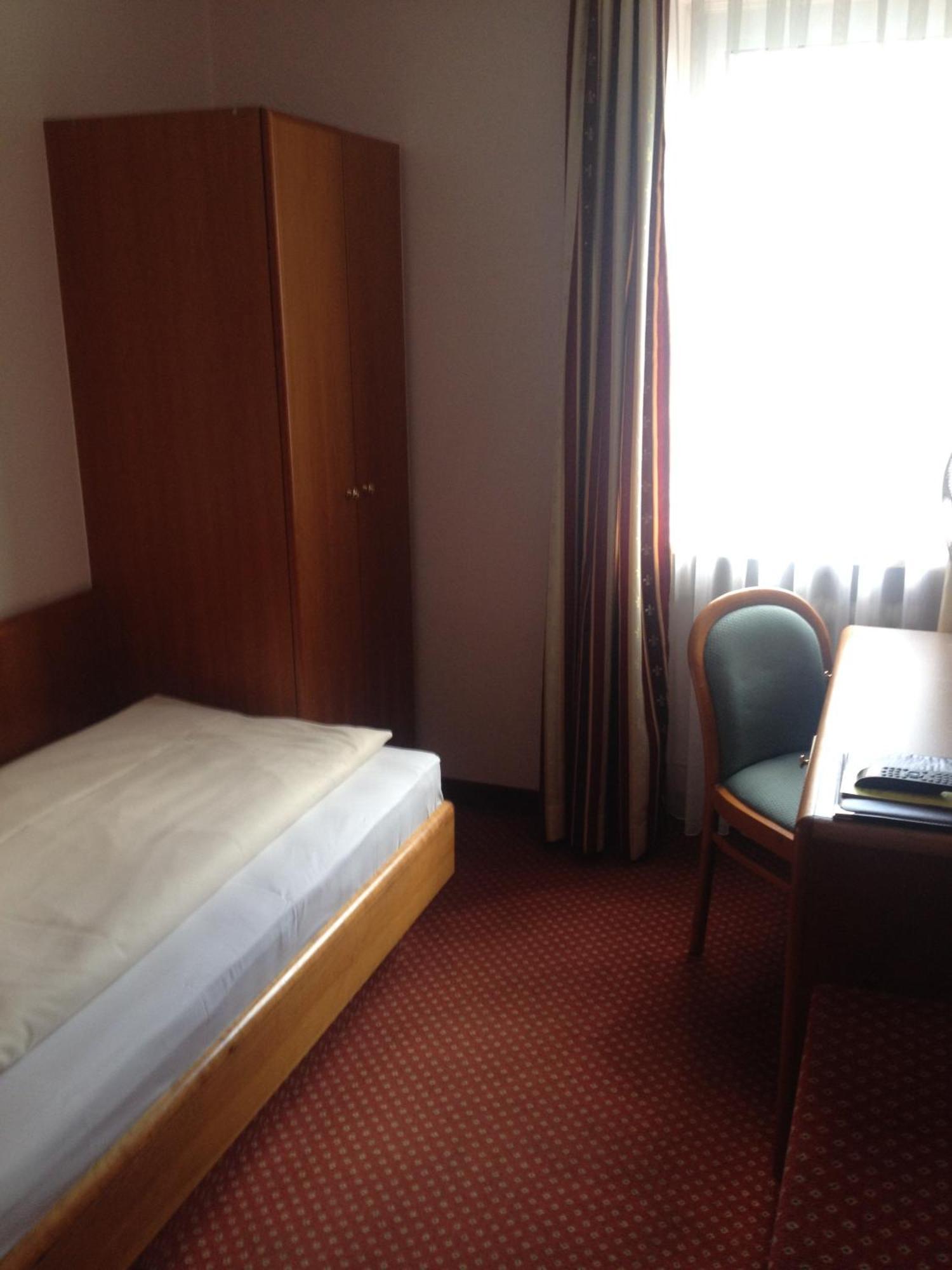 Economy Single Room