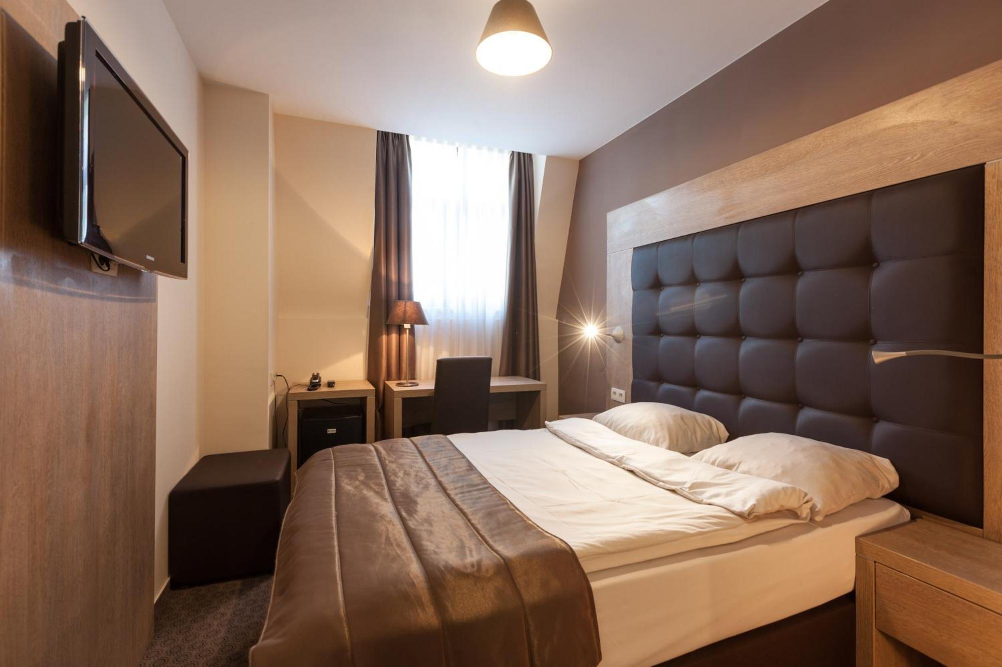 Double Room,66654121:JPEG