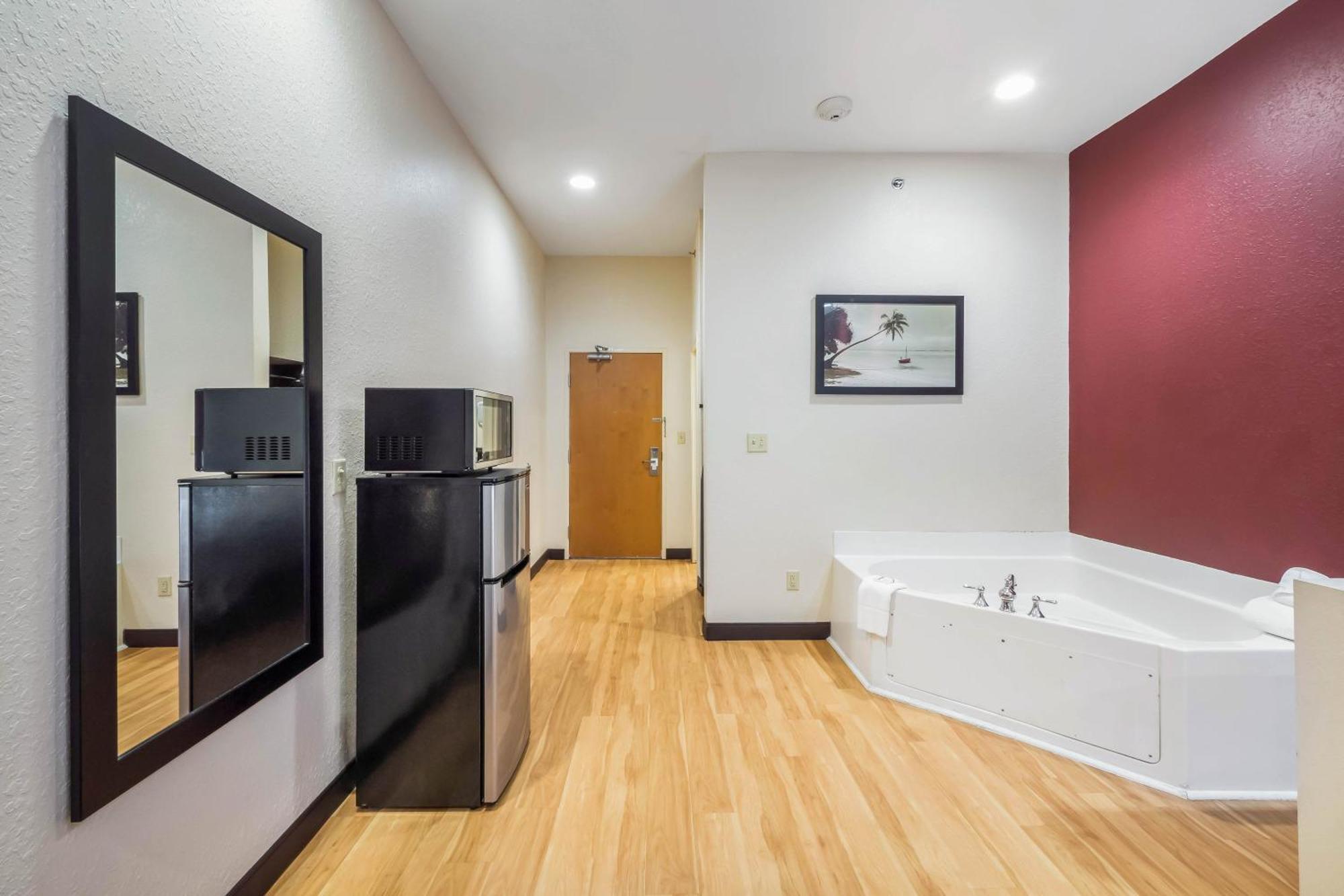 Suite King Spa Bath Smoke