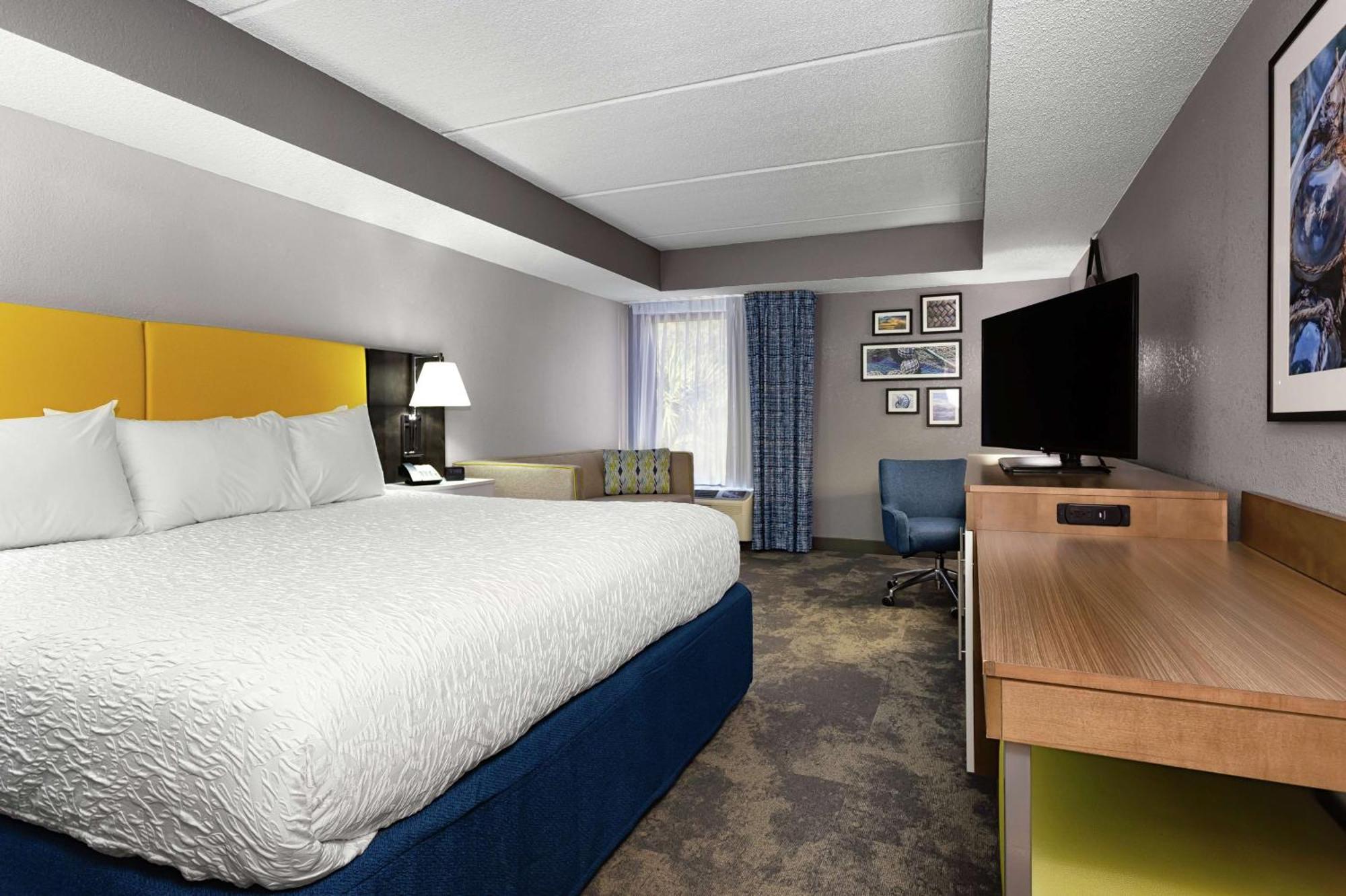 King Room with Sofa Bed - Non-Smoking