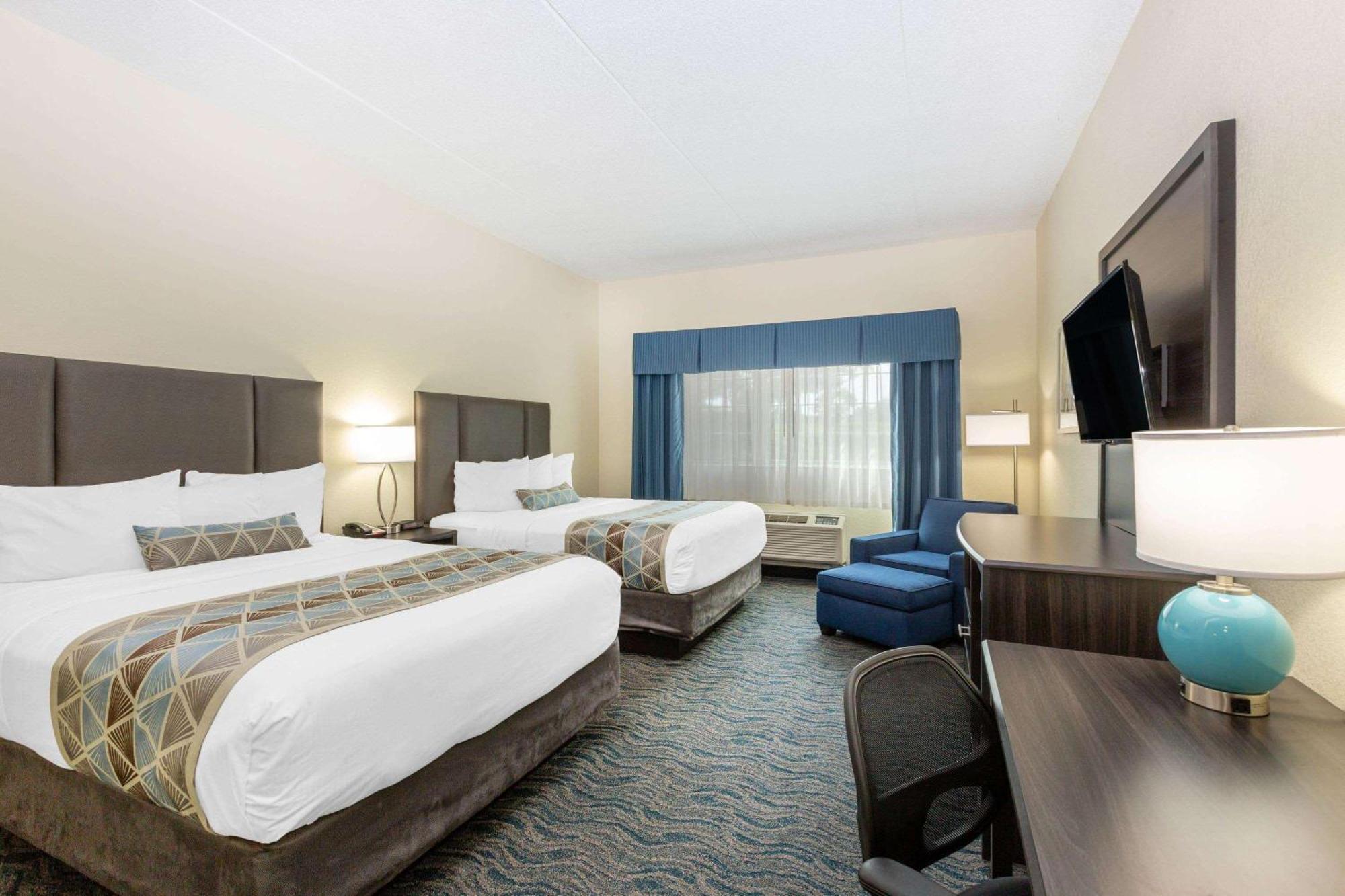 Queen Room Two Queen Beds Non-Smoking