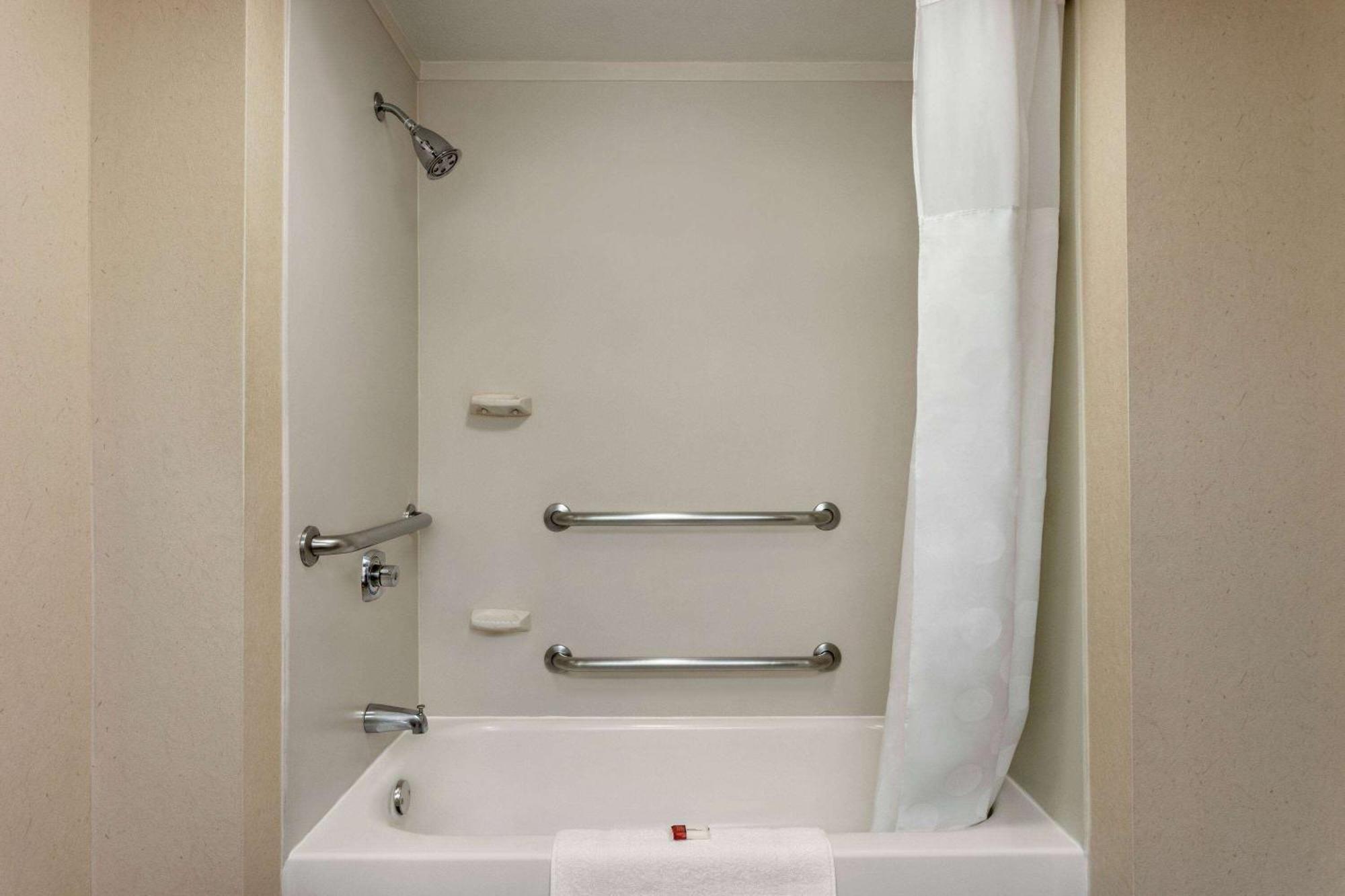 King Room Disability Access or Non Smoking