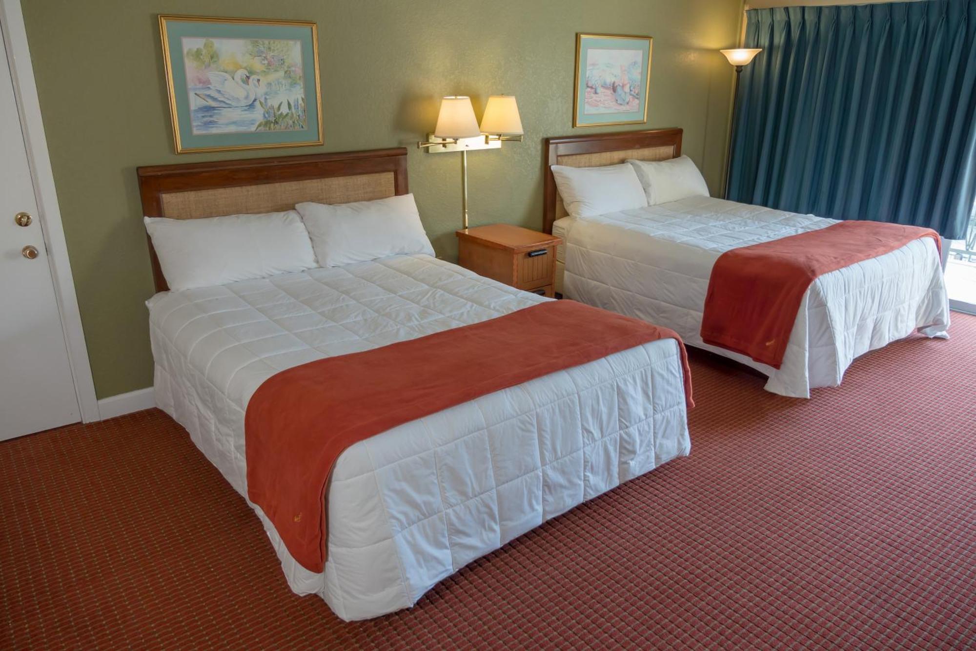 Standard Queen Guestroom