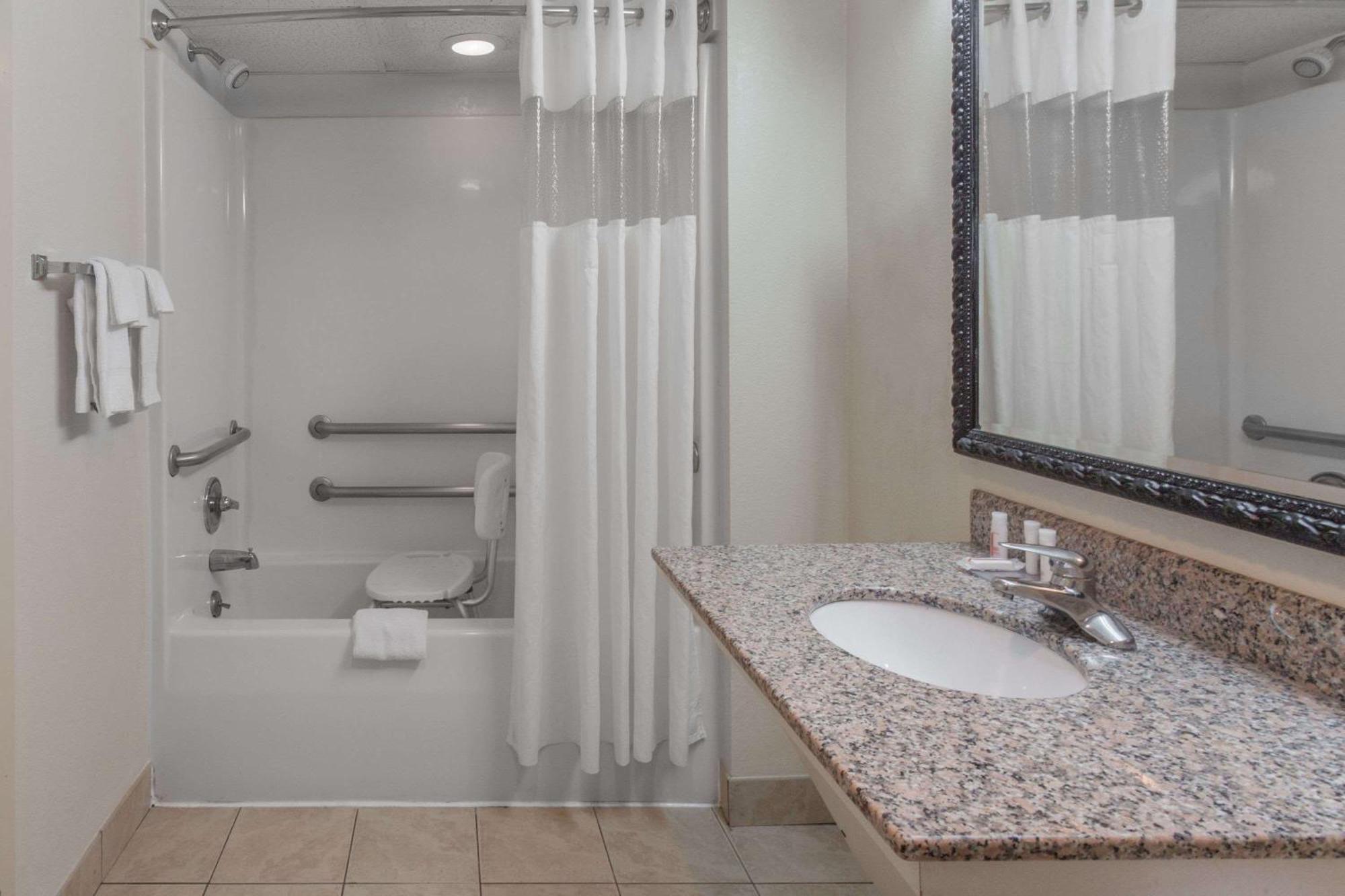 Queen Room Two Queen Beds Disability Access or Non-Smoking