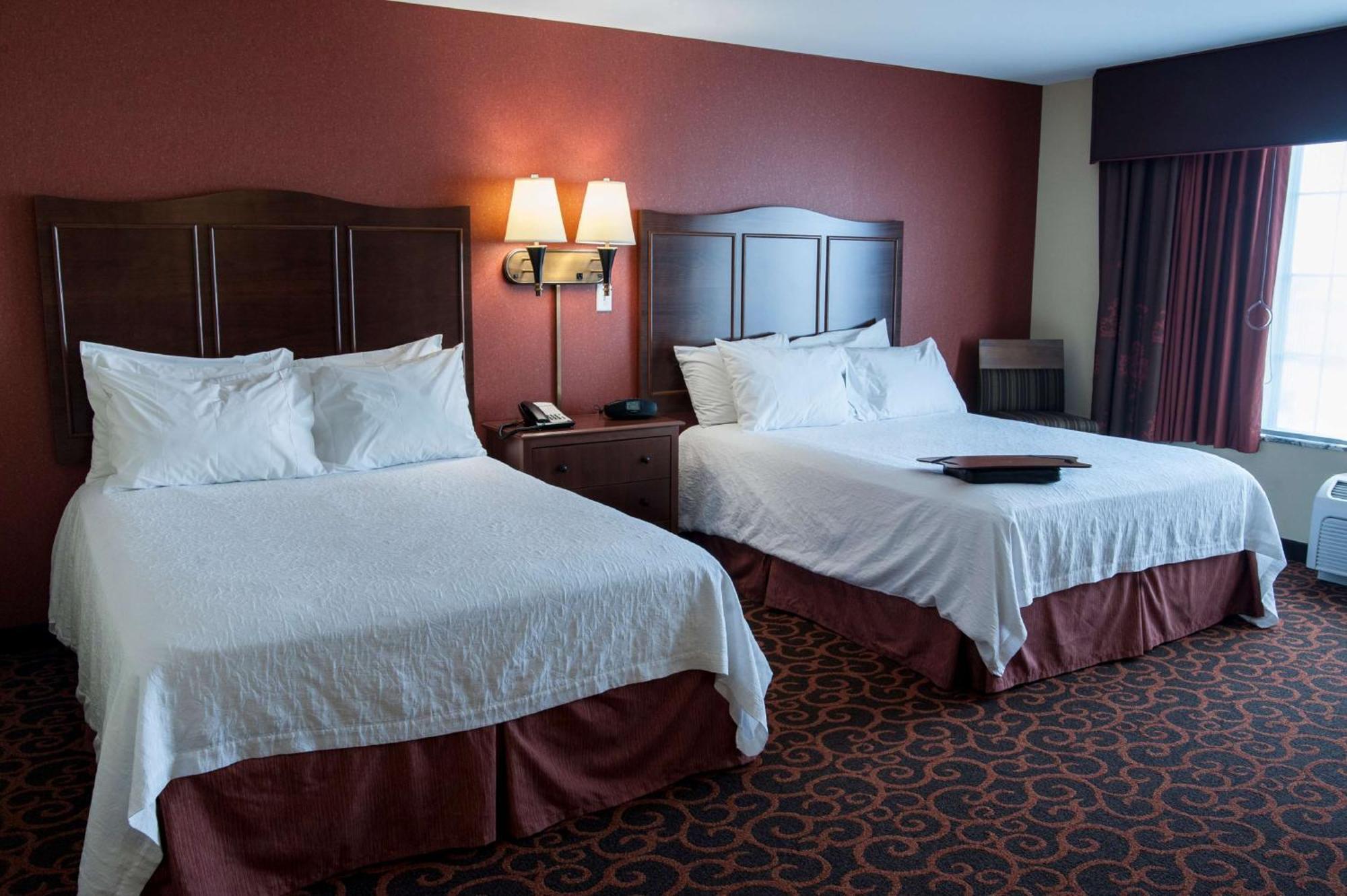 Room with Two Queen Beds - Non-Smoking