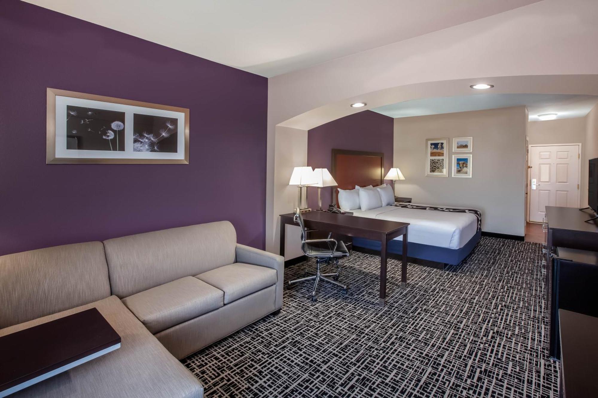 Executive King Room,1449163036:JPEG