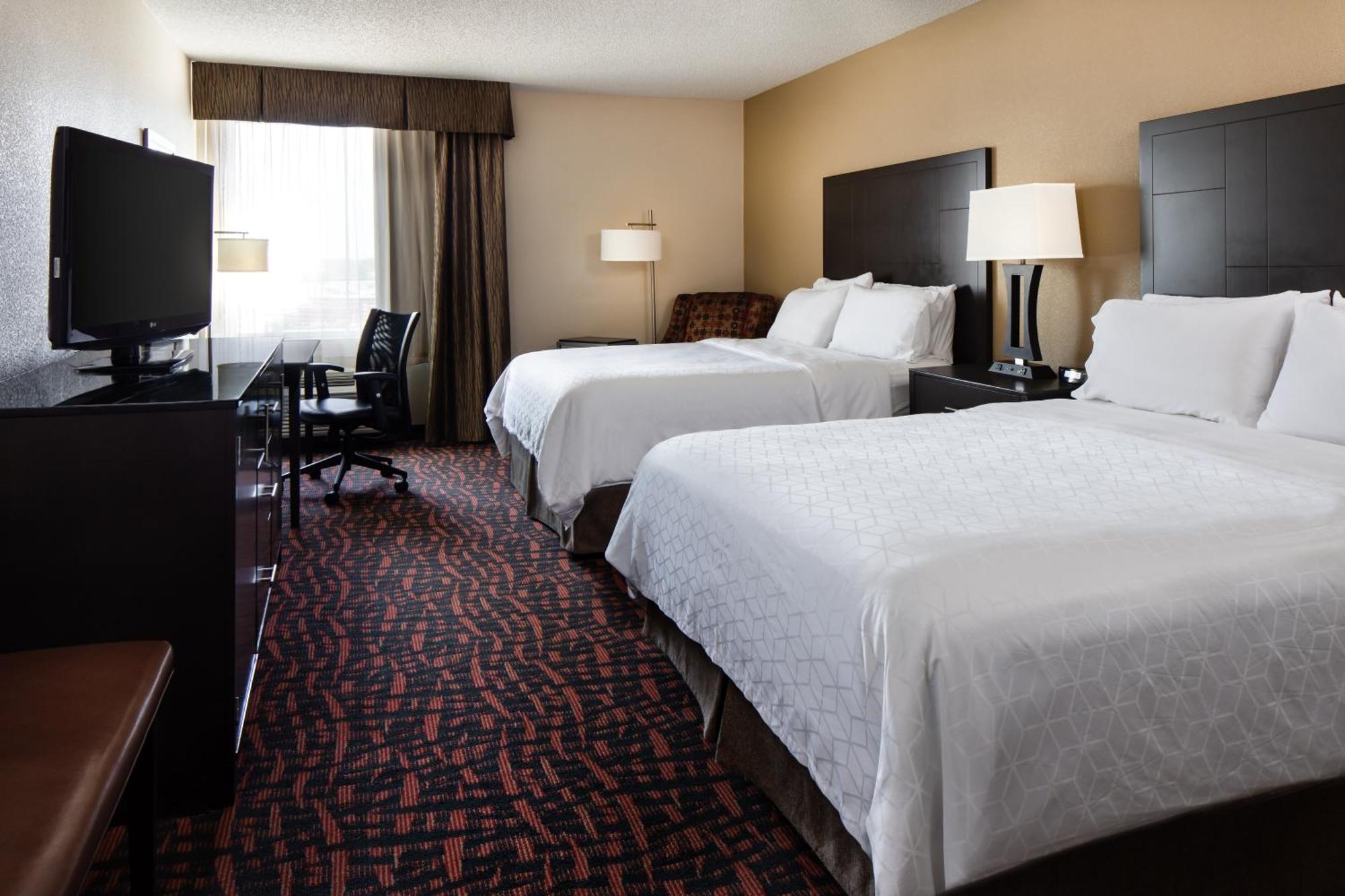 Standard Queen Room Two Queen Beds
