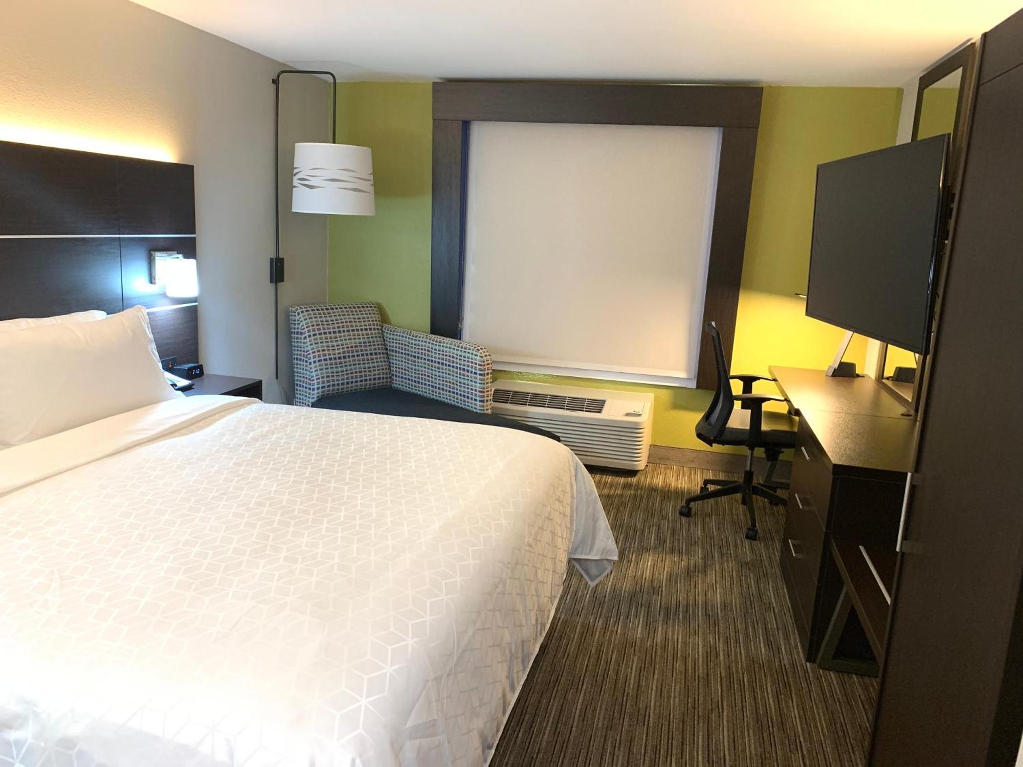 Standard King Room,1280633875:JPEG