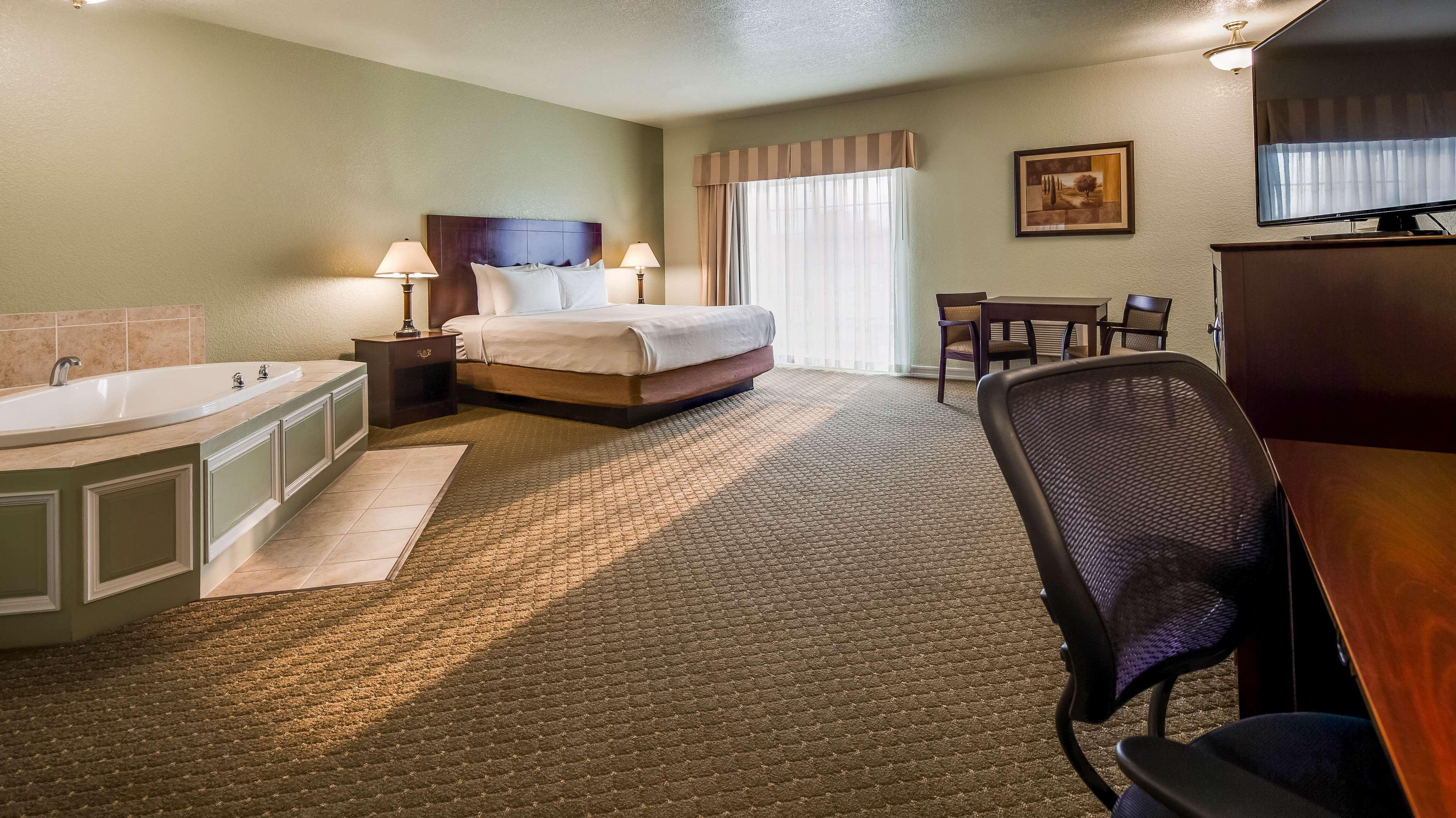 King Room Balcony Bay View Whirlpool or Non-Smoking