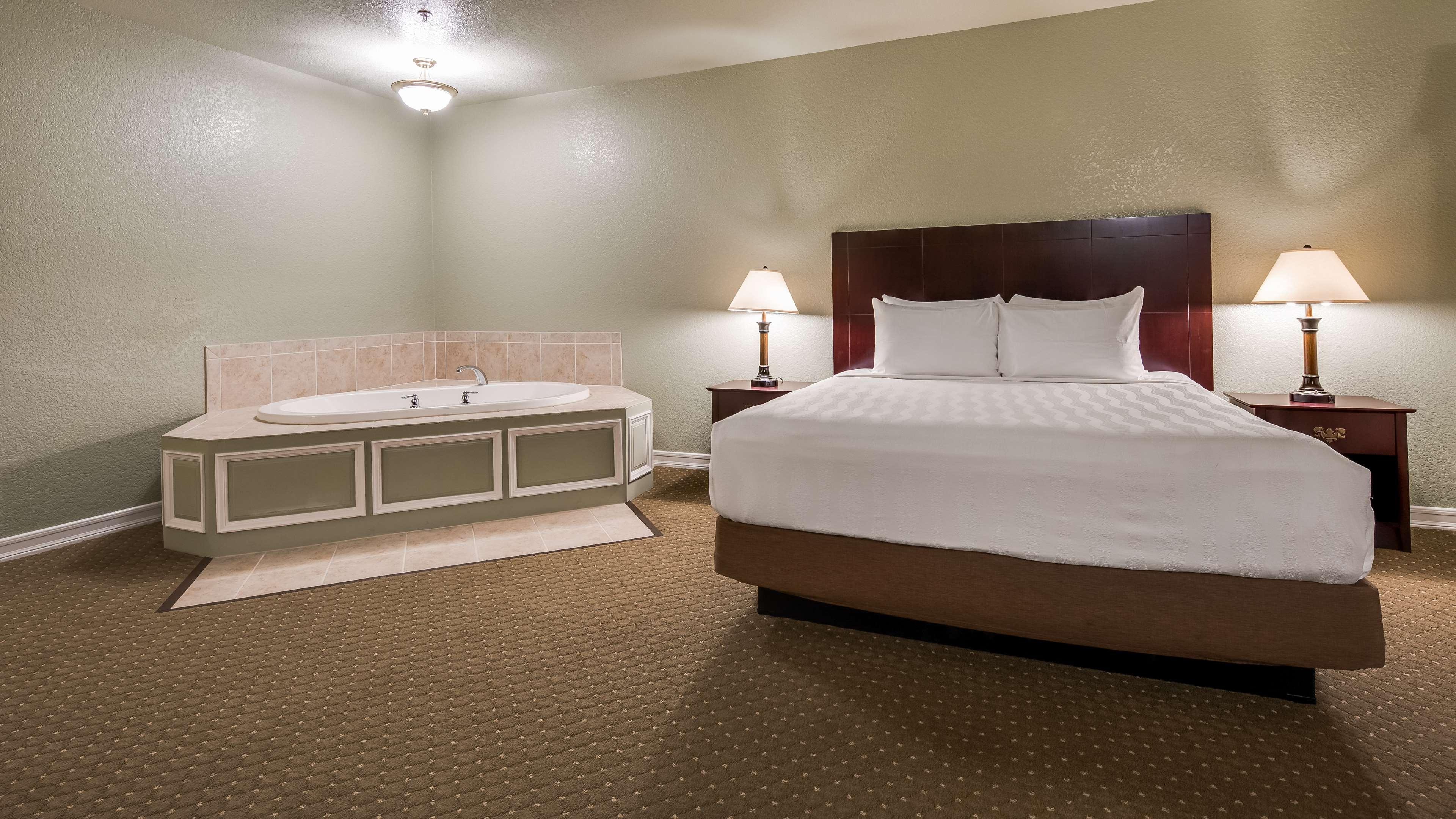 King Room Balcony Bay View Whirlpool or Non-Smoking