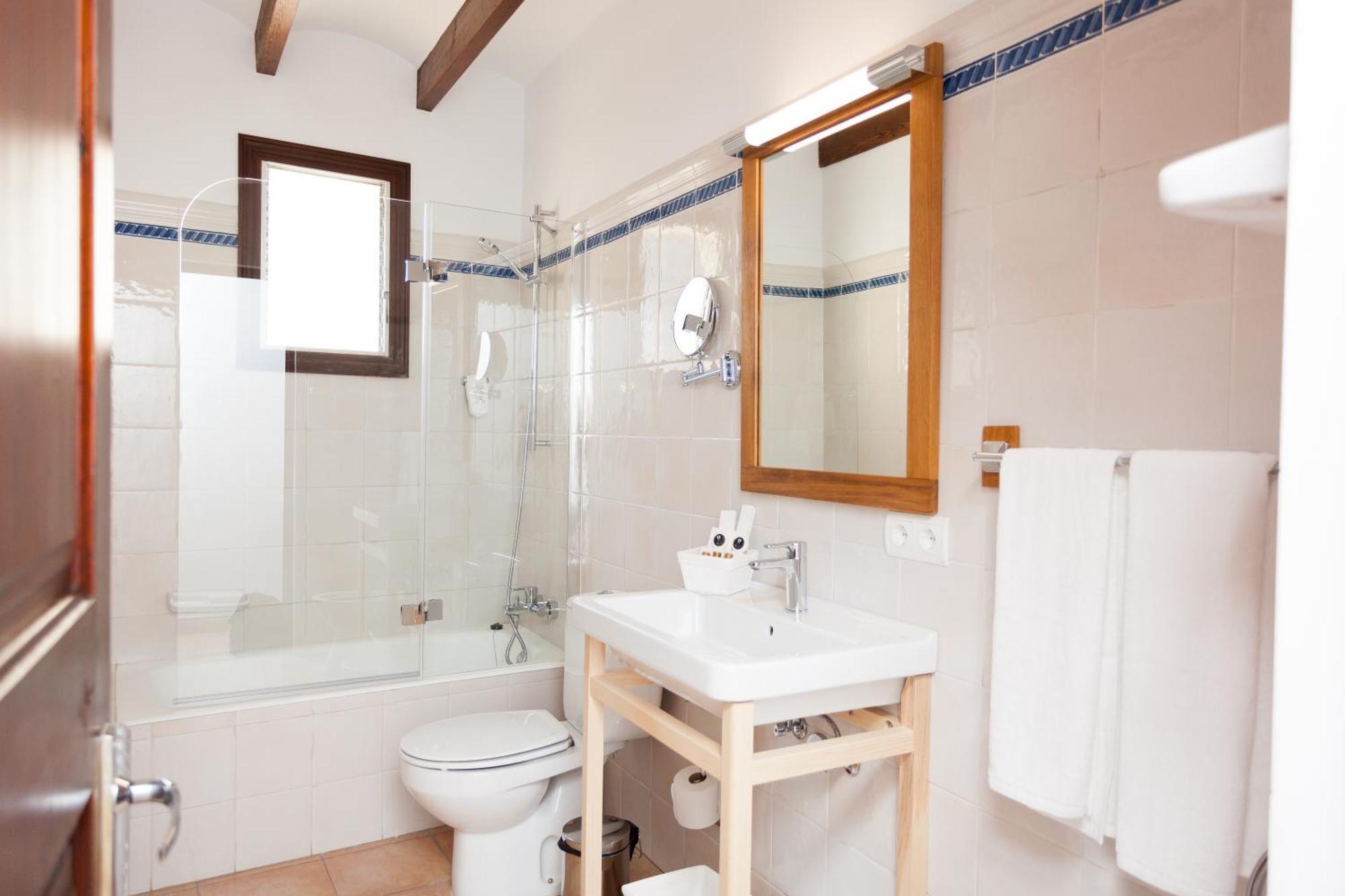 Double Room Air-Conditioning