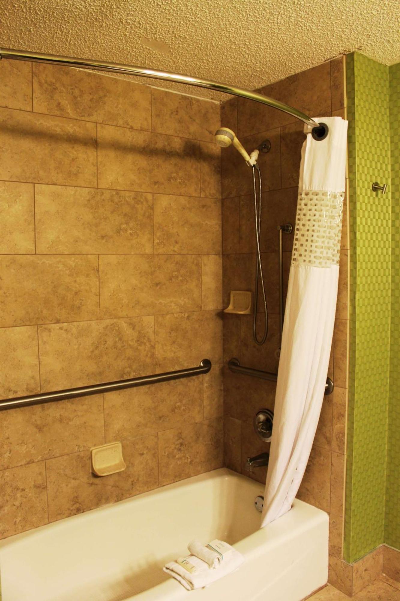 King Room - Mobility Access/Non-Smoking