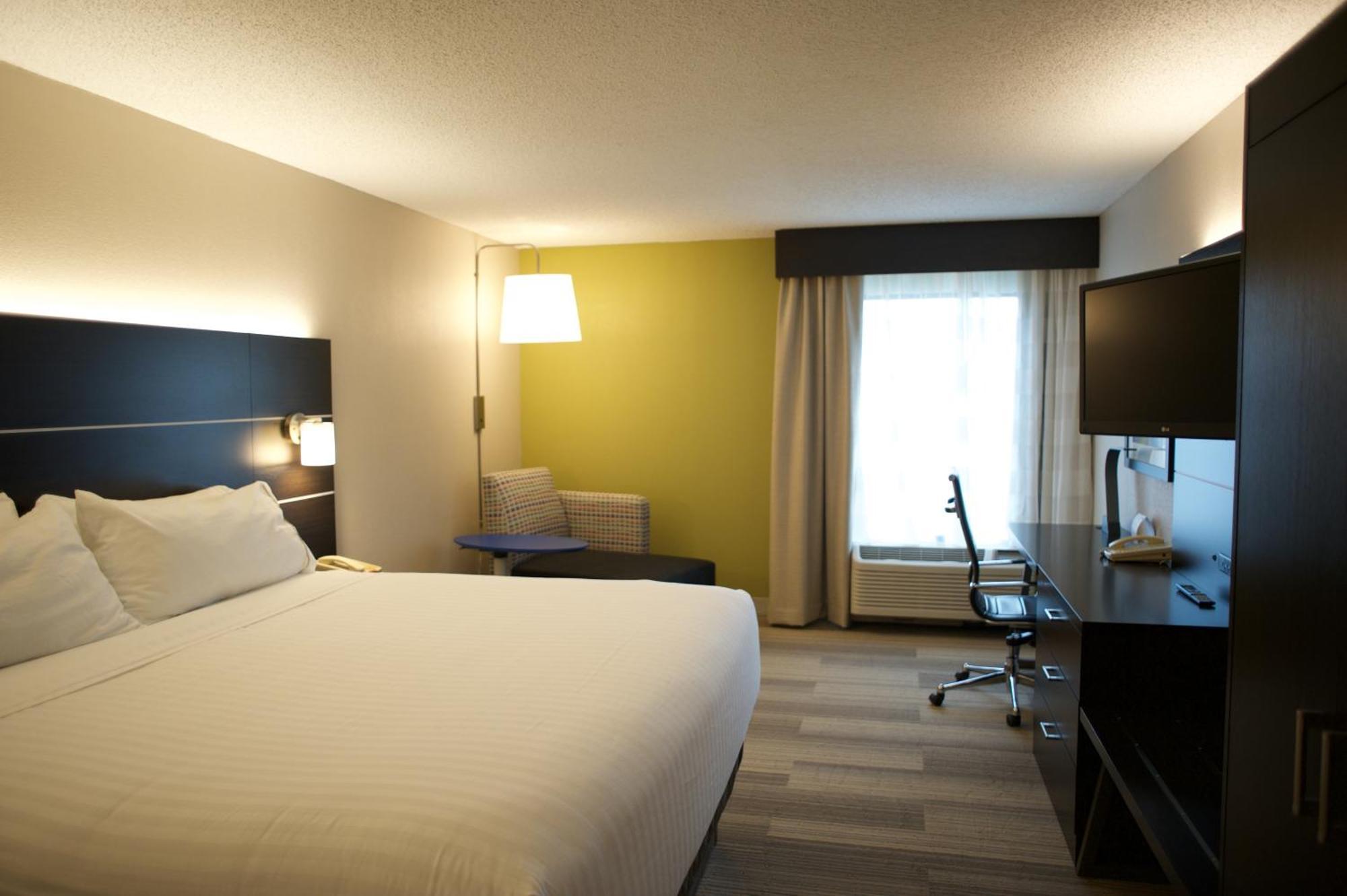 Standard King Room