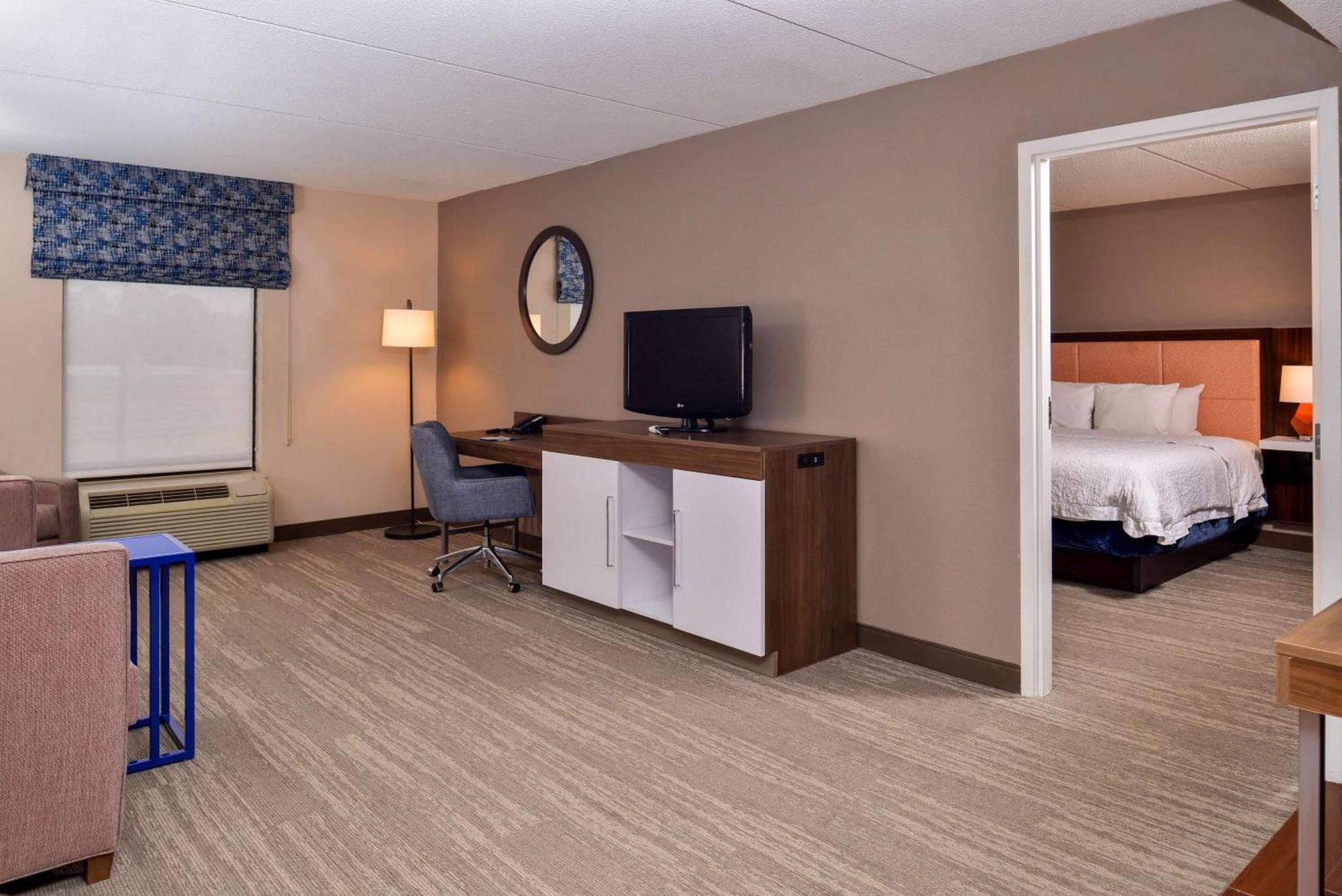 One-Bedroom Queen Suite with Two Queen Beds