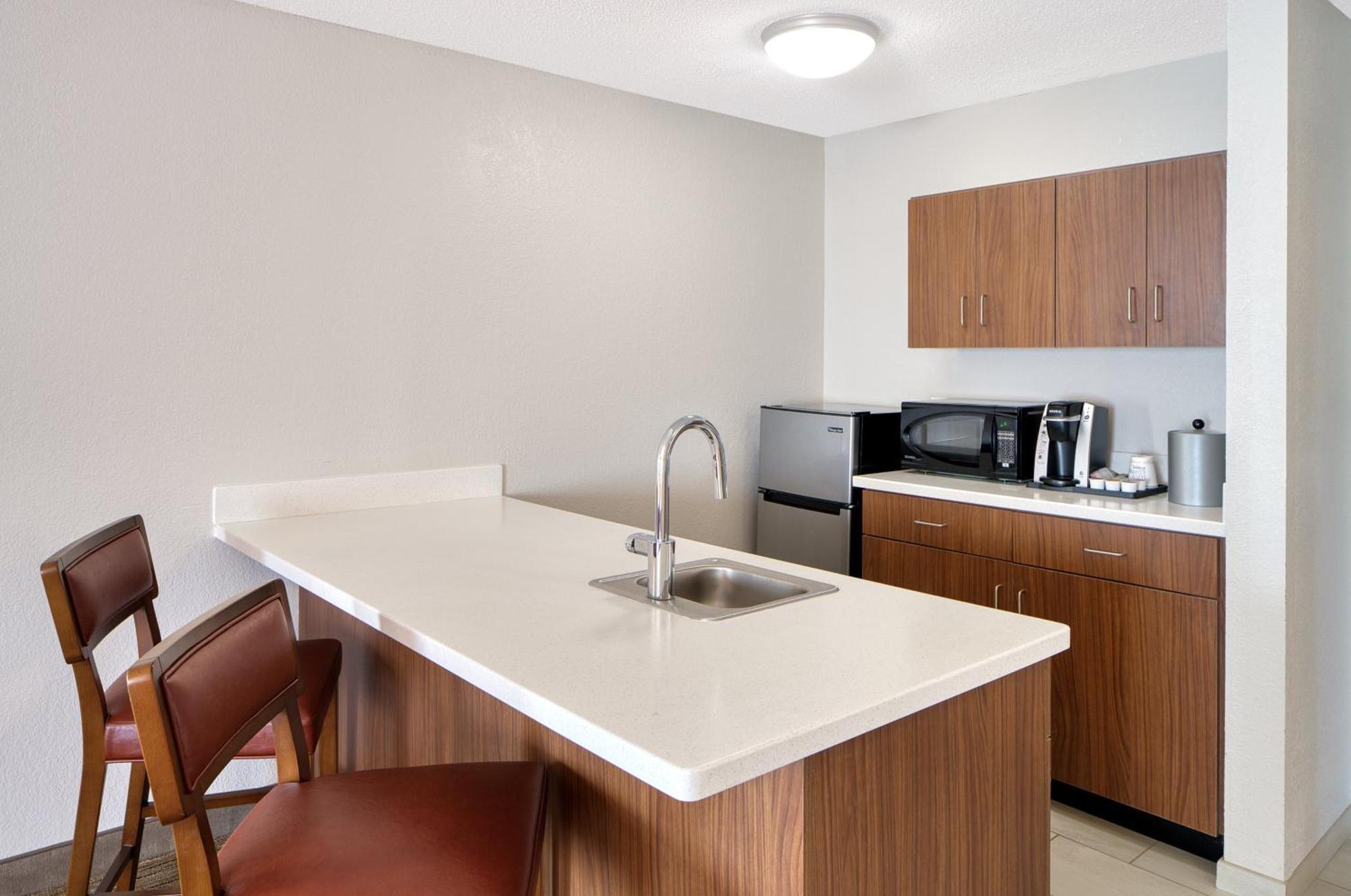 One-Bedroom King Suite