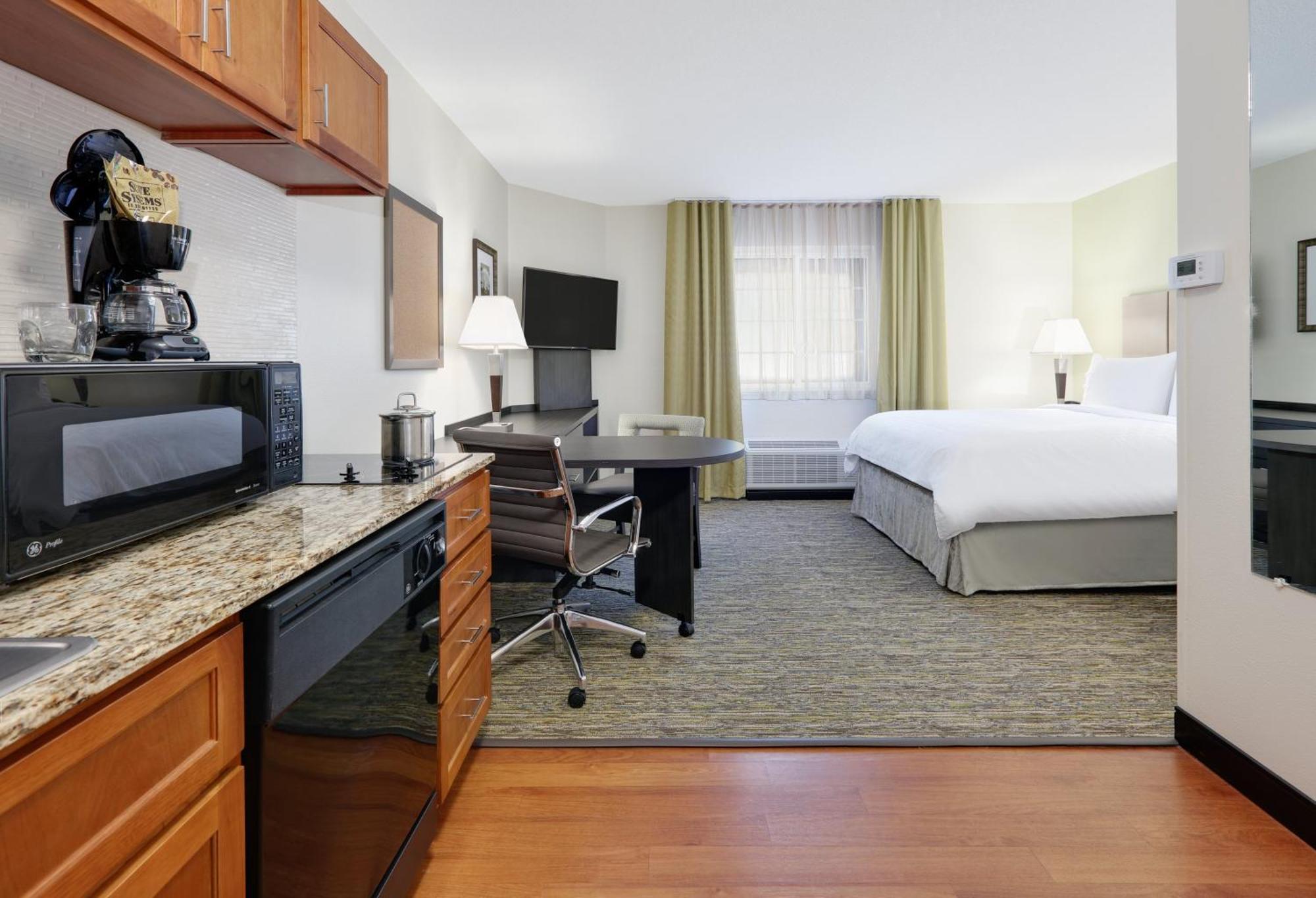 Queen Studio Suite