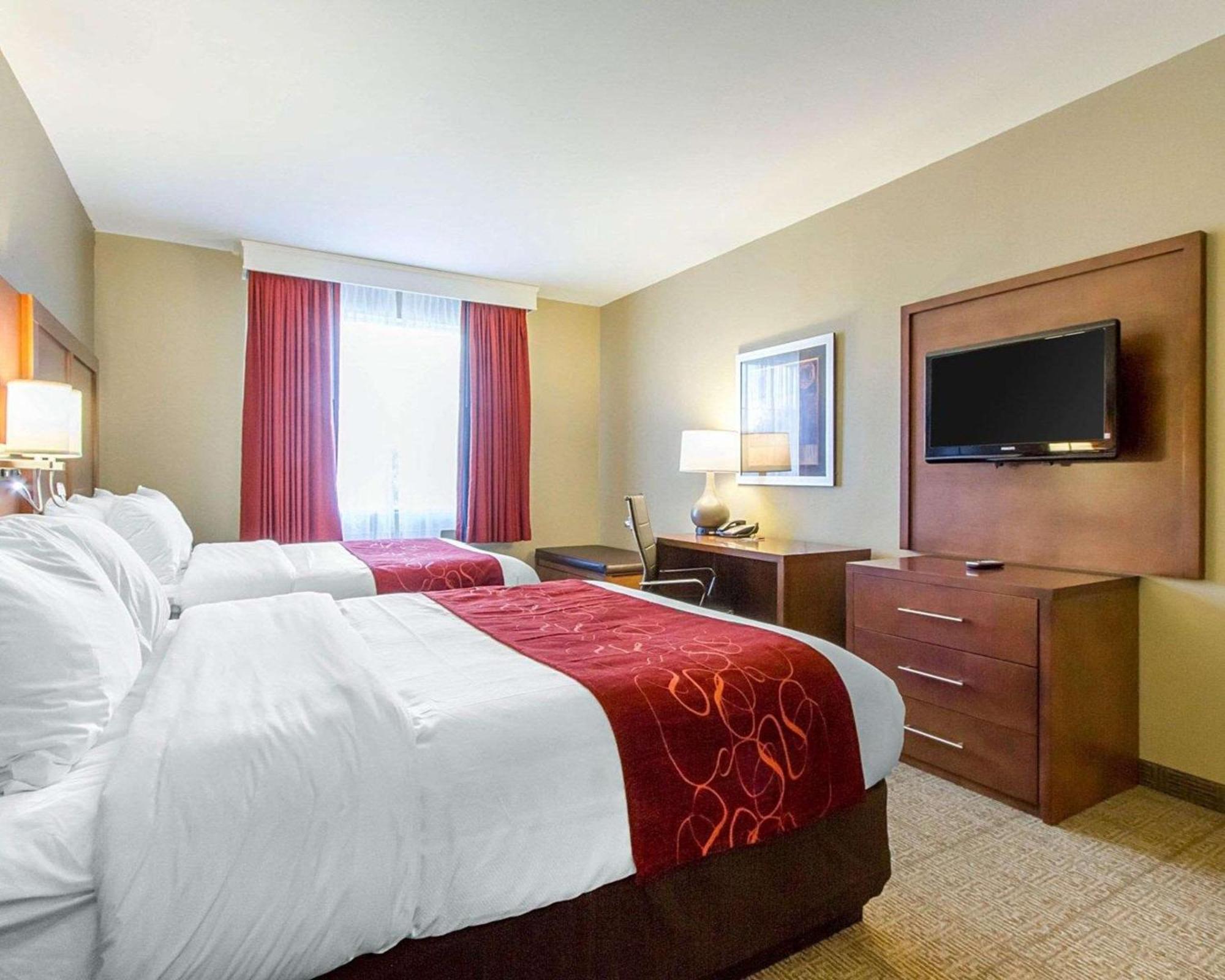 Suite Two Queen Beds Non Smoking