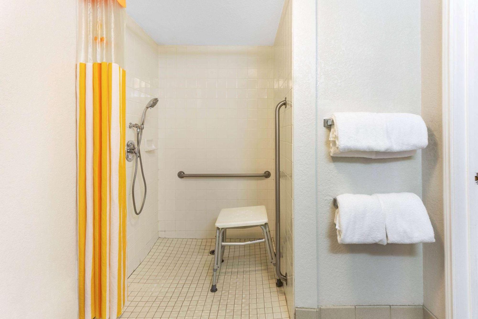 Double Room Two Double Beds Disability Access