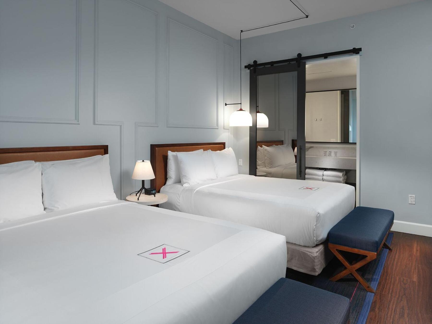 Premium Queen Room Two Queen Beds,1281312544:JPEG