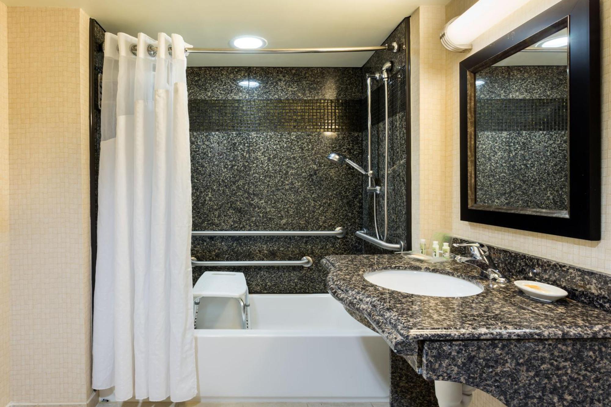 Suite mit 1 Schlafzimmer und Badewanne – barrierefrei