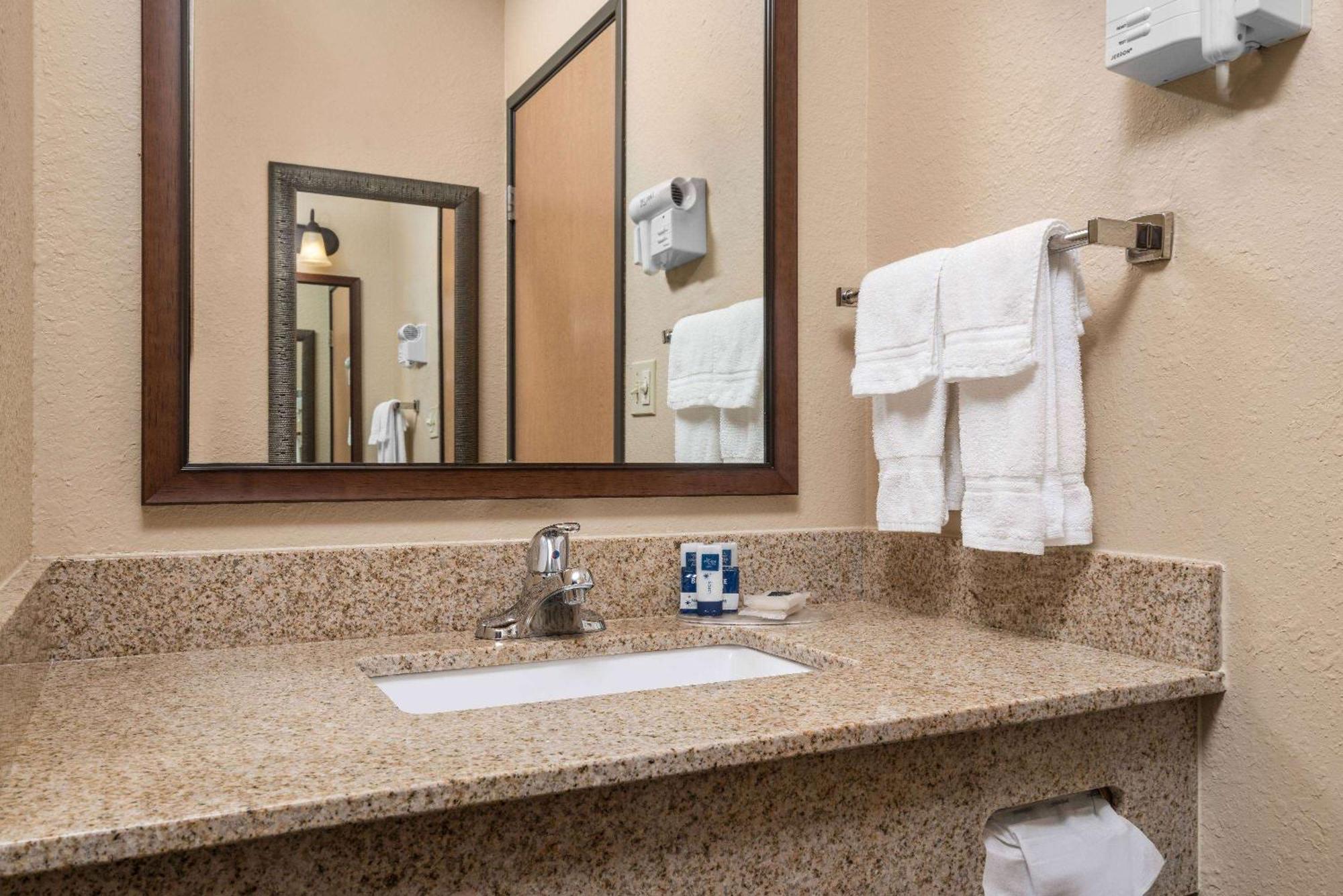 Queen Room Mobility Access or Non-Smoking