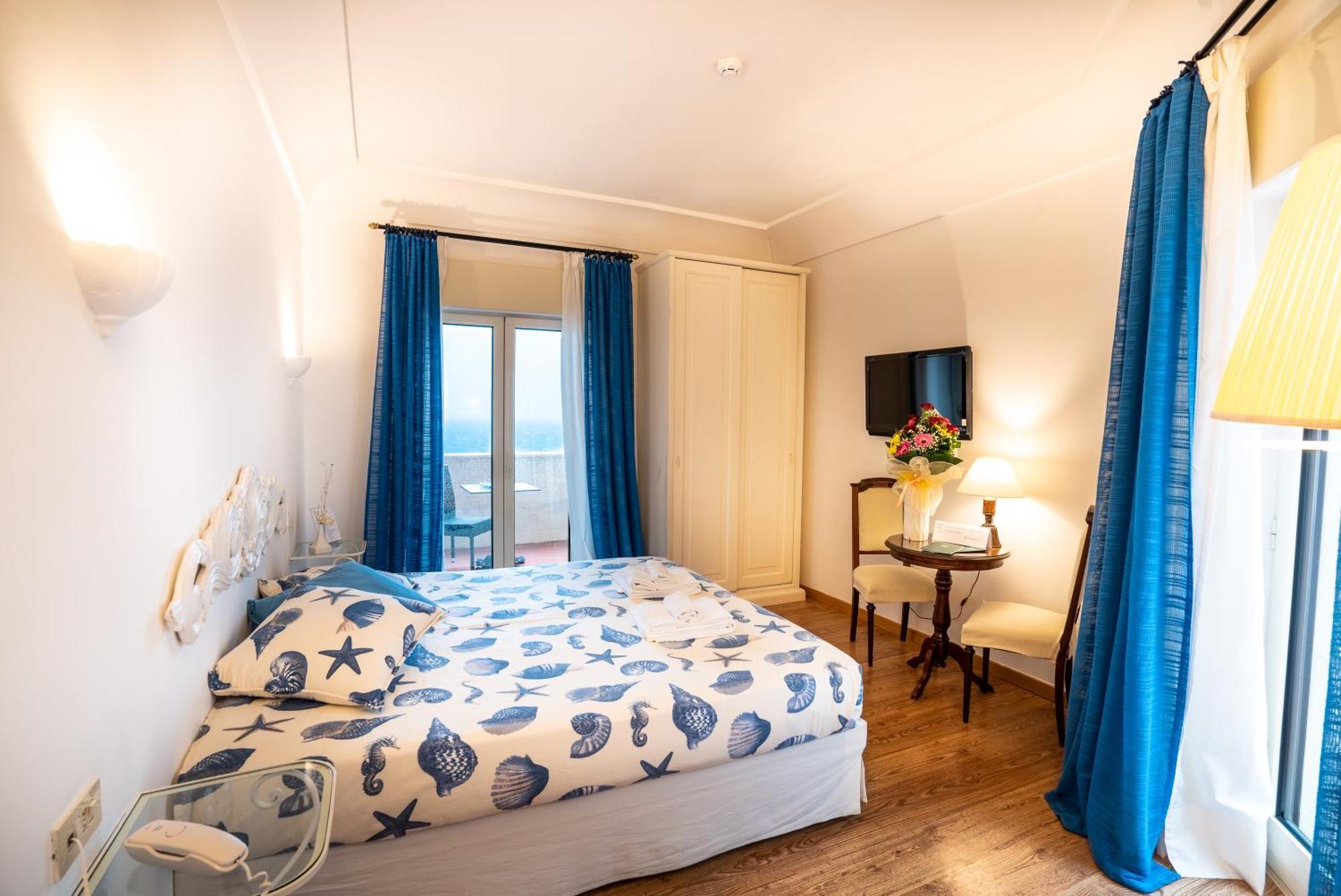 Double Room with Sea View,1281492847:JPEG