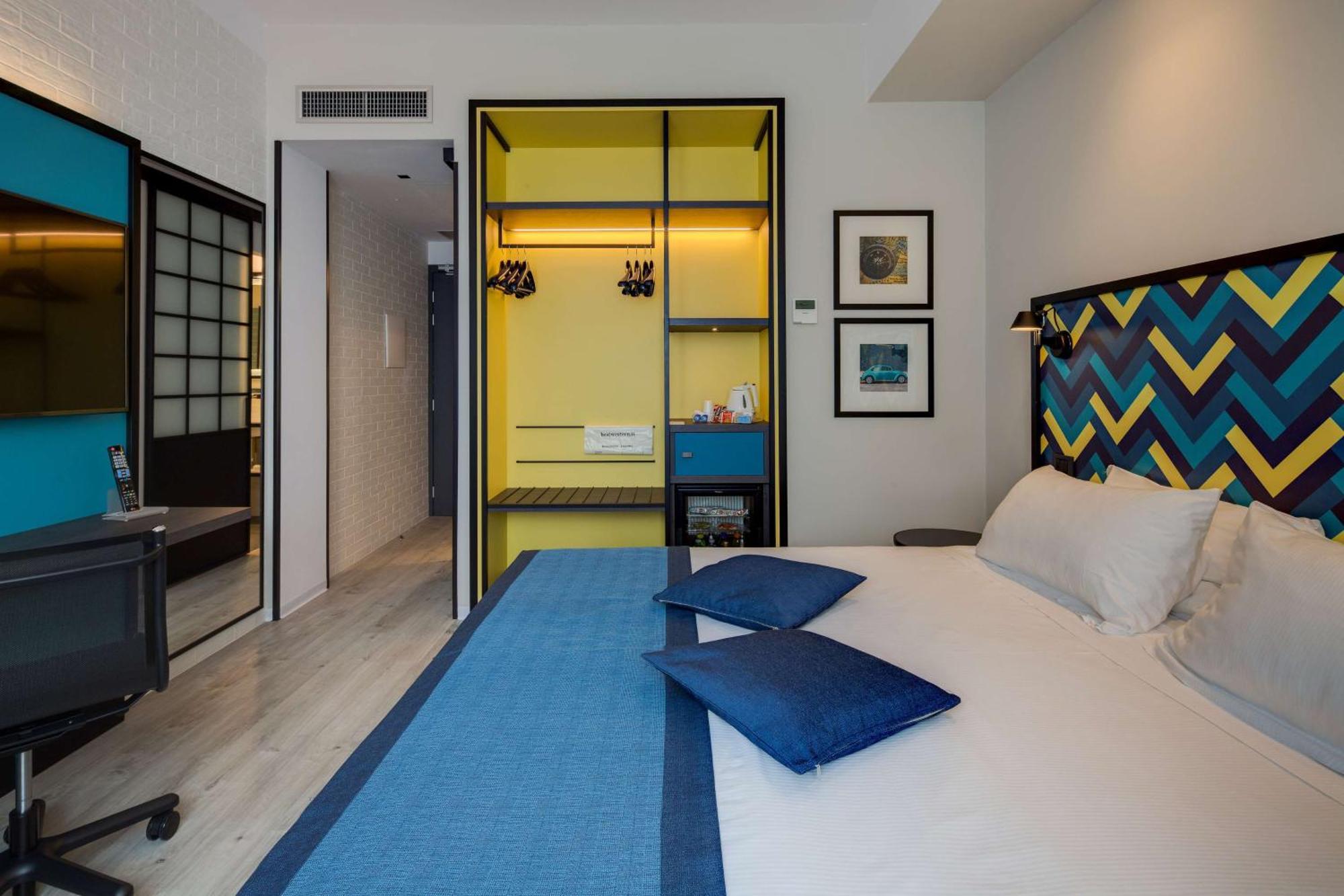 Standard King Room