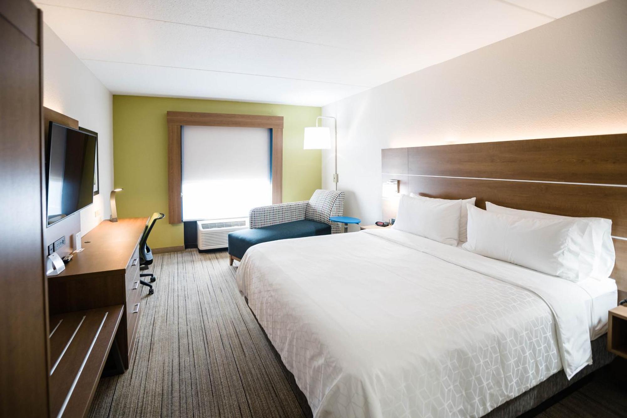 Standard King Room