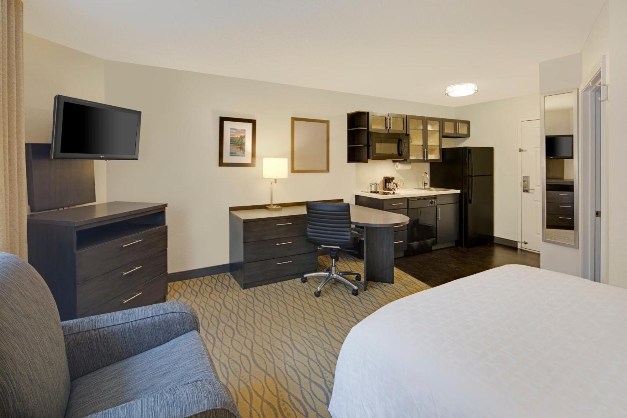 King Studio Suite