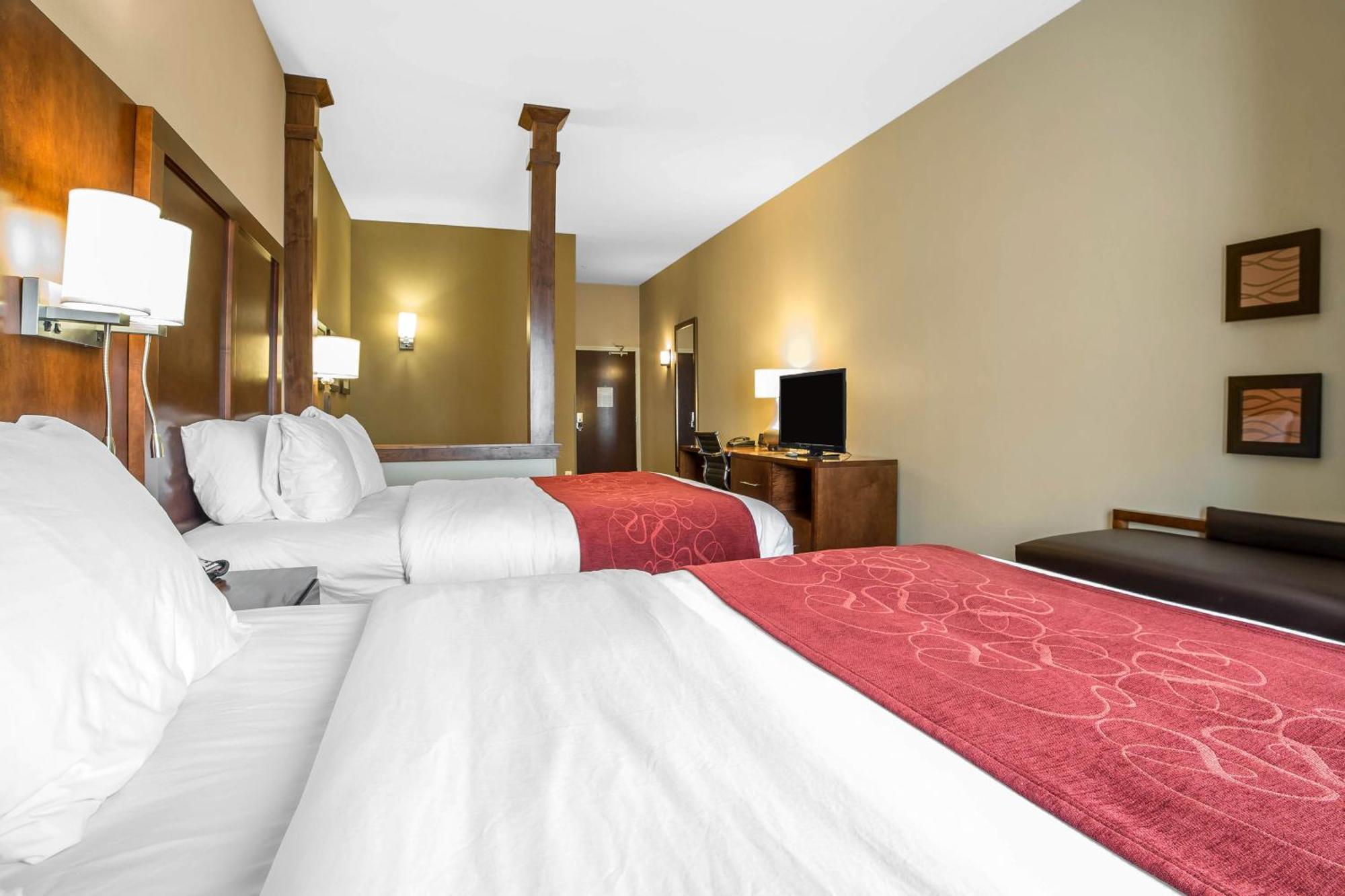 Queen Room Two Queen Beds Non-Smoking