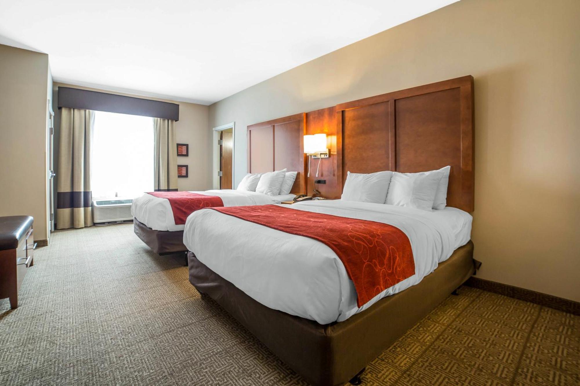 Queen Room Two Queen Beds Non-Smoking