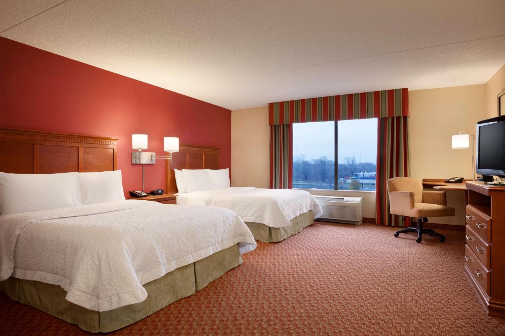 Queen Room with Two Queen Beds - Mobility Access/Non-Smoking