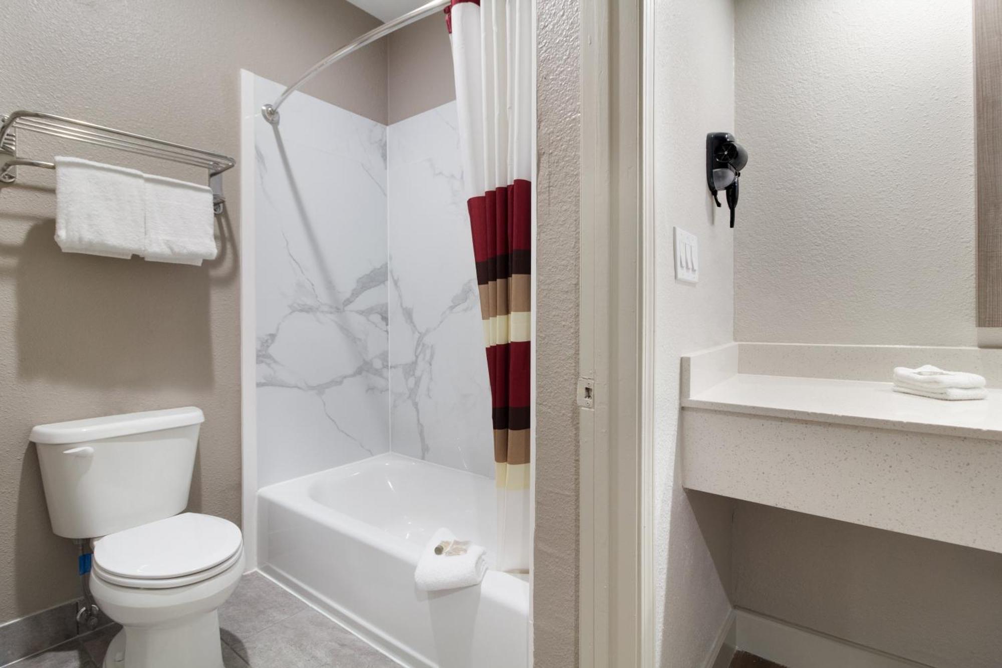 Premium Queen Room Two Queen Beds Smoke