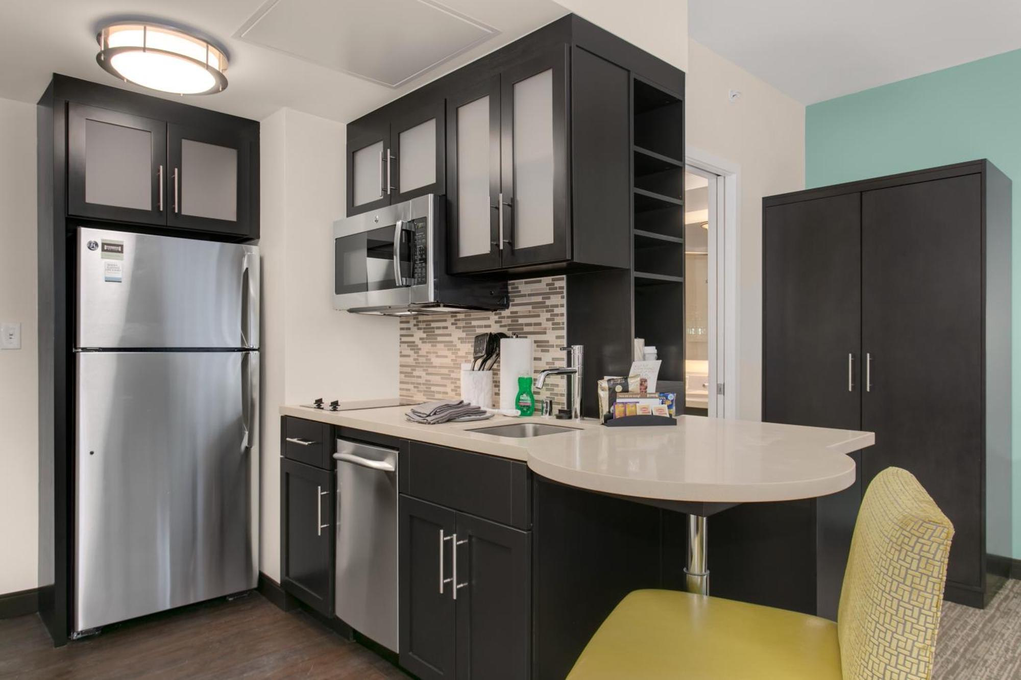 One-Bedroom King Suite,1318916233:JPEG