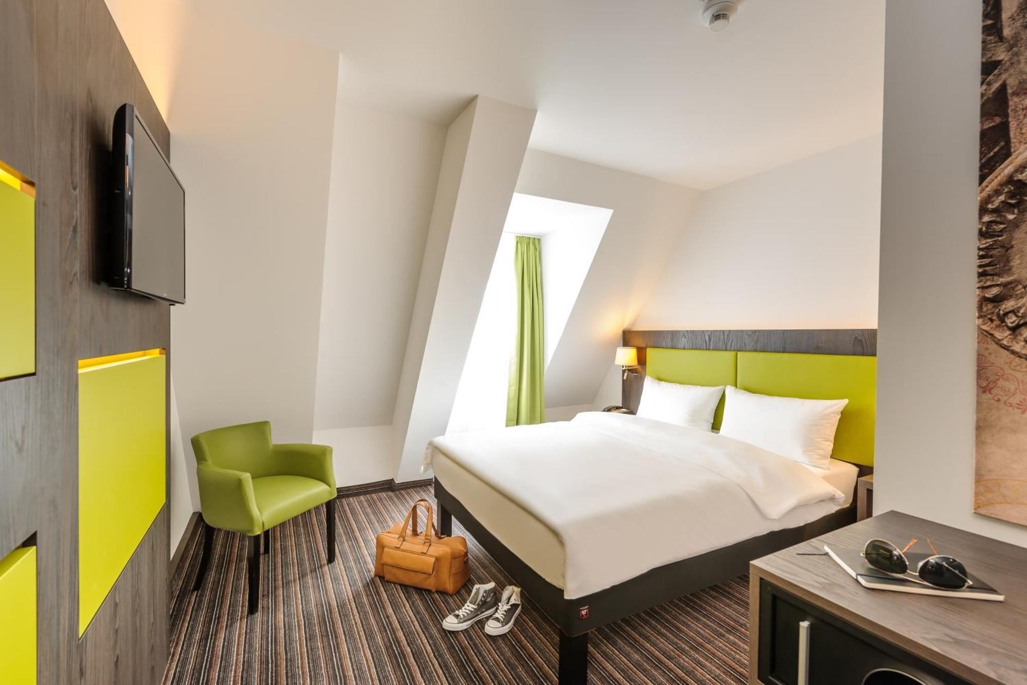 Double Room,1704998932:JPEG