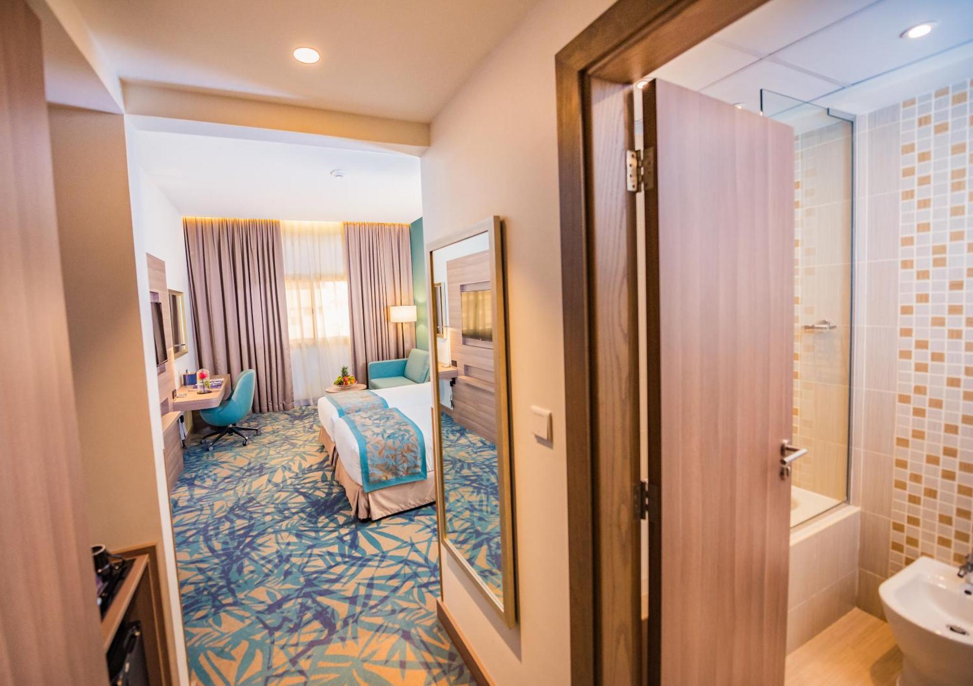 Deluxe Twin Smoking Room
