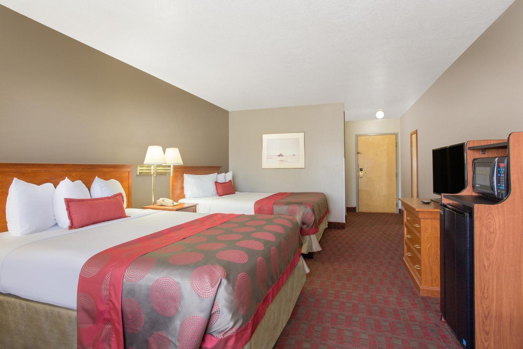 Queen Room Two Queen Beds Non-Smoking