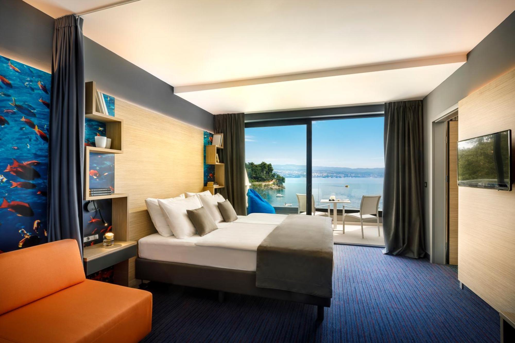 Camera Familiare Superior con Balcone e Vista Mare
