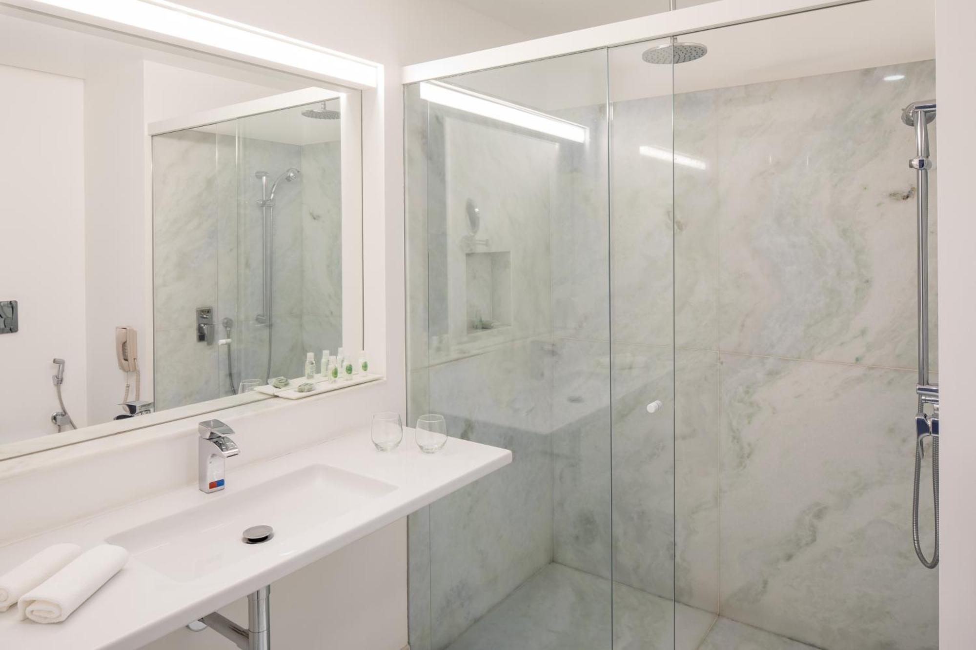 Master Suite,1282596388:JPEG