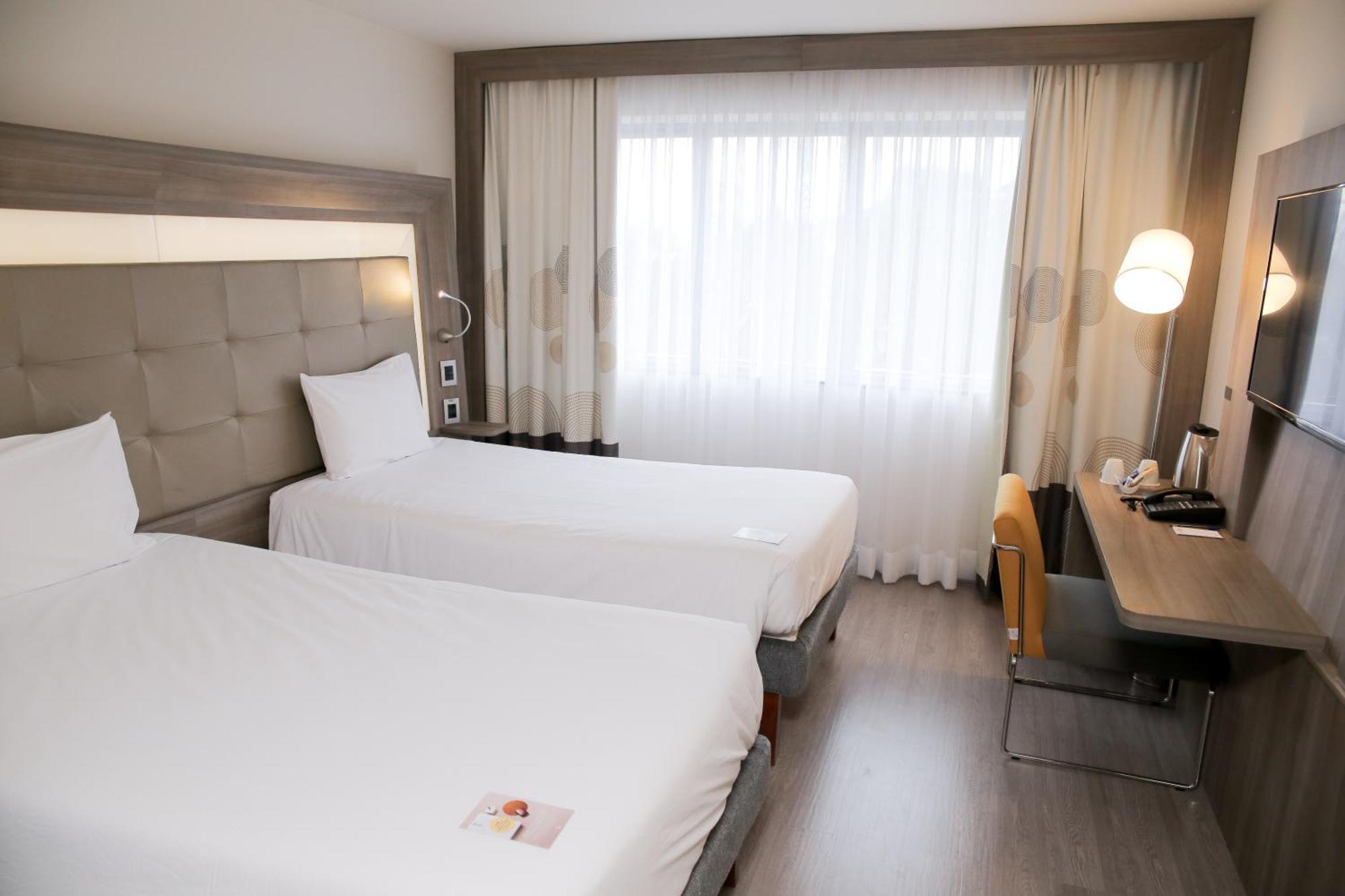 Superior Apartment Twin Beds