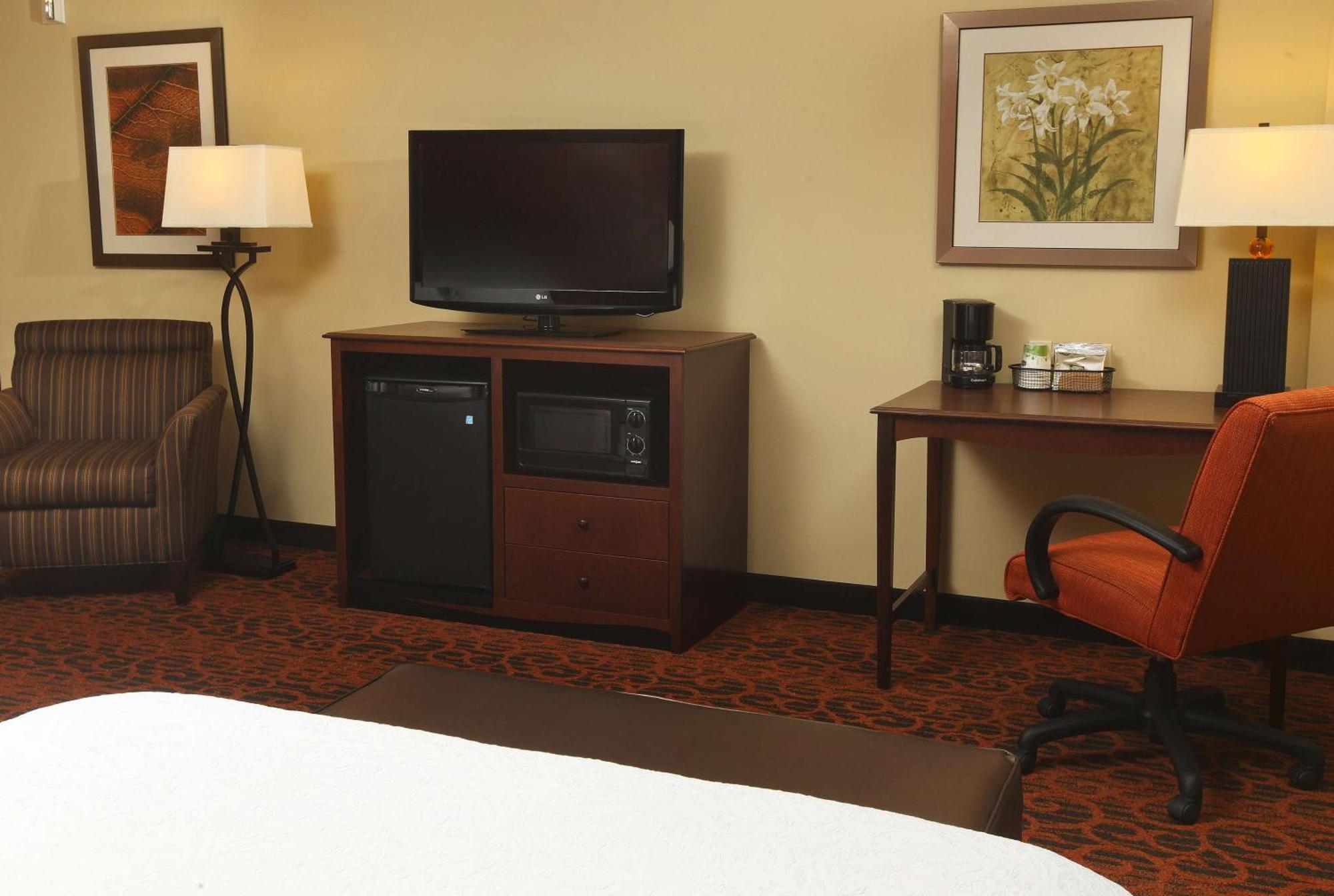 Queen Room Two Queen Beds Non-Smoking