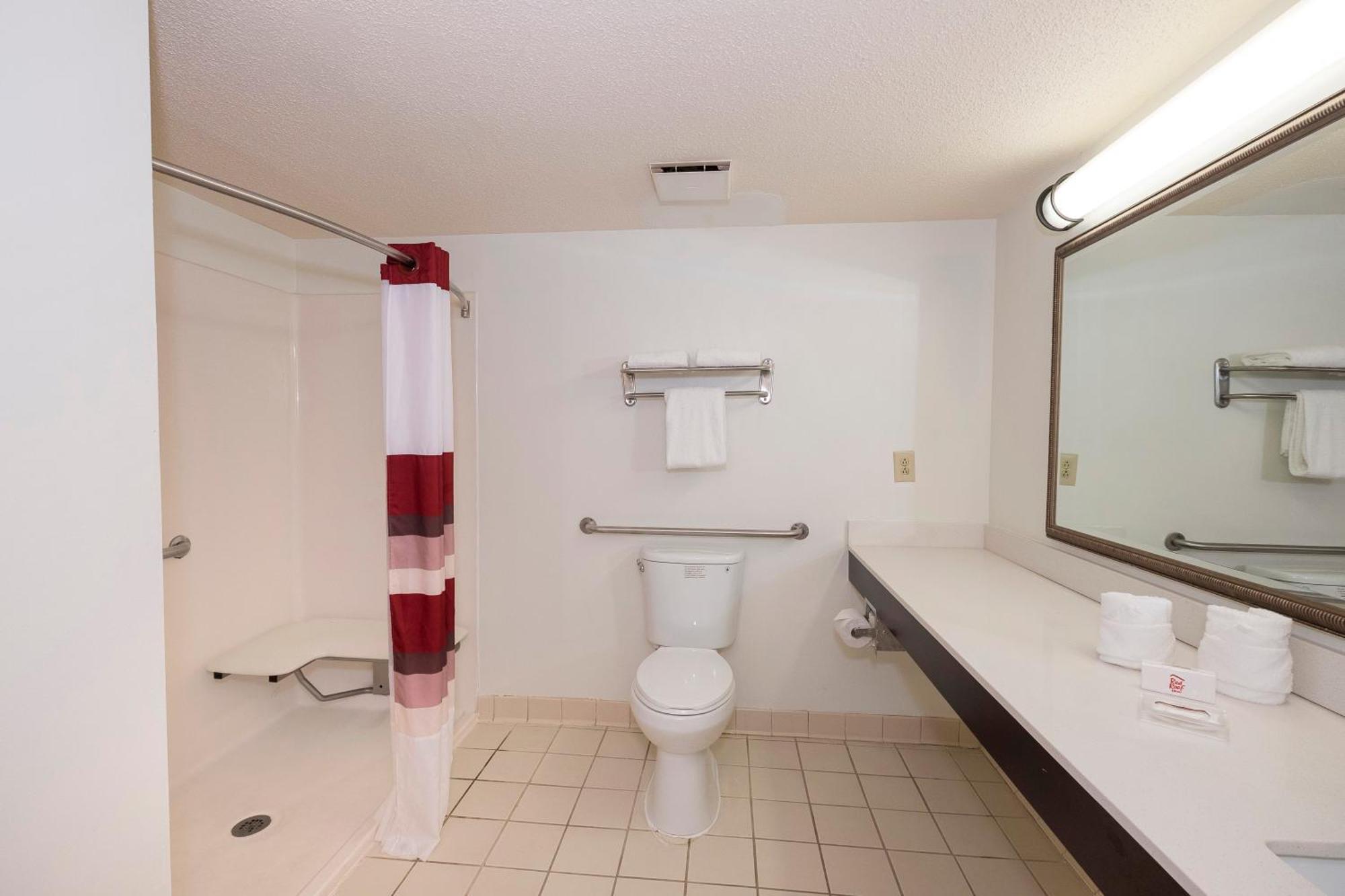 Superior King Room Disability Access Roll Shower Non-Smoking