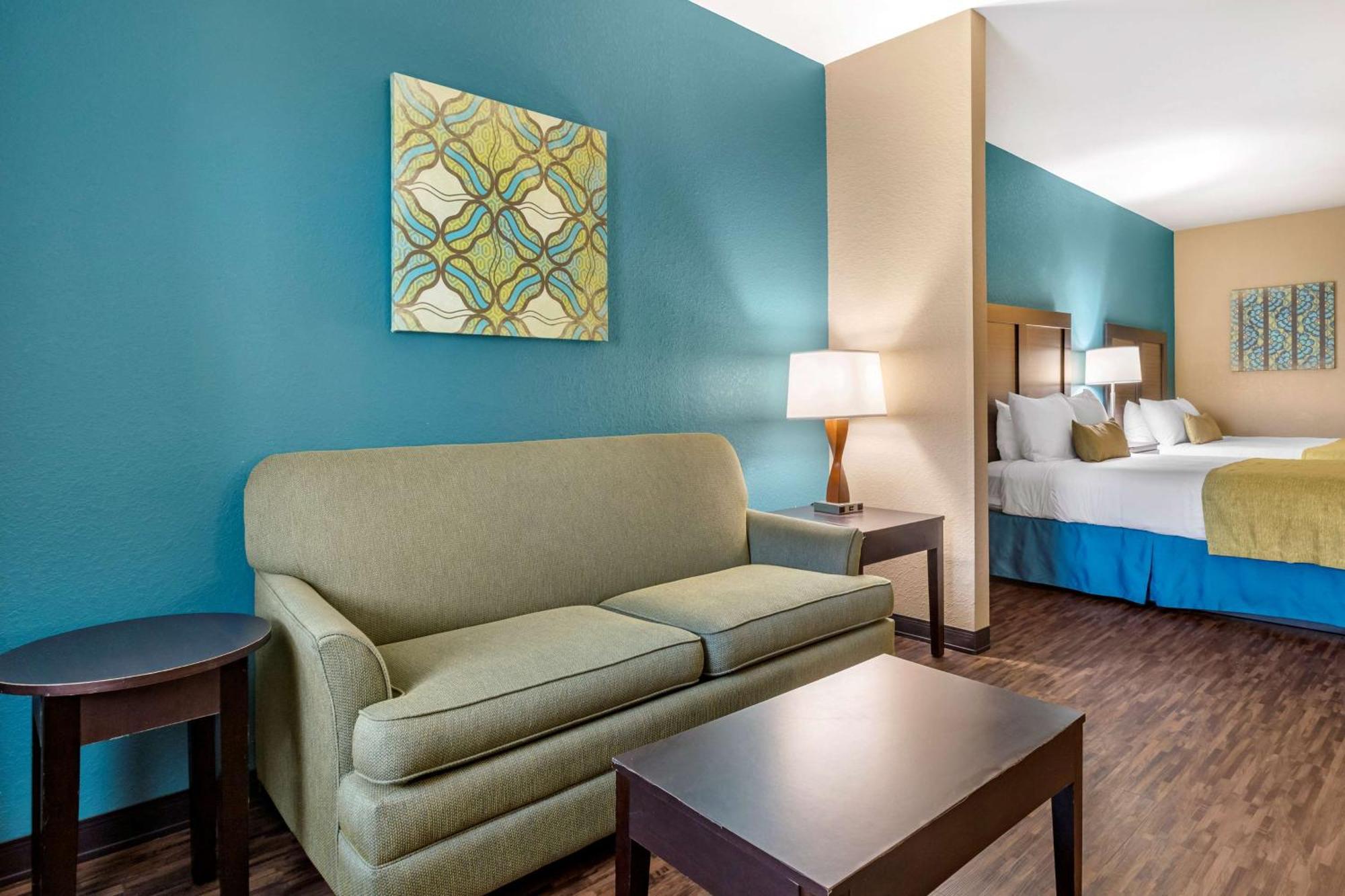 Queen Suite Two Queen Beds Sofa Bed Ocean View Disability Access or Non-Smoking