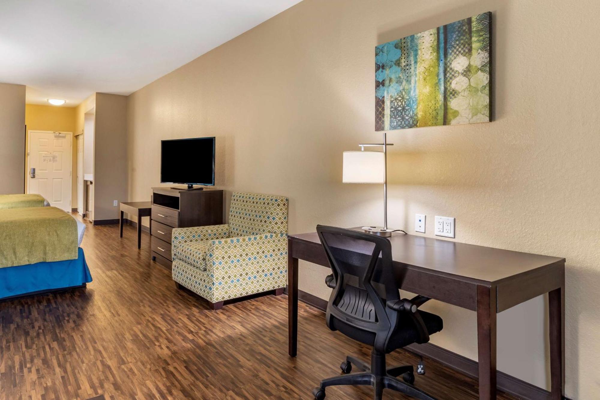 Queen Suite Two Queen Beds Sofa Bed Ocean View Disability Access or Non-Smoking