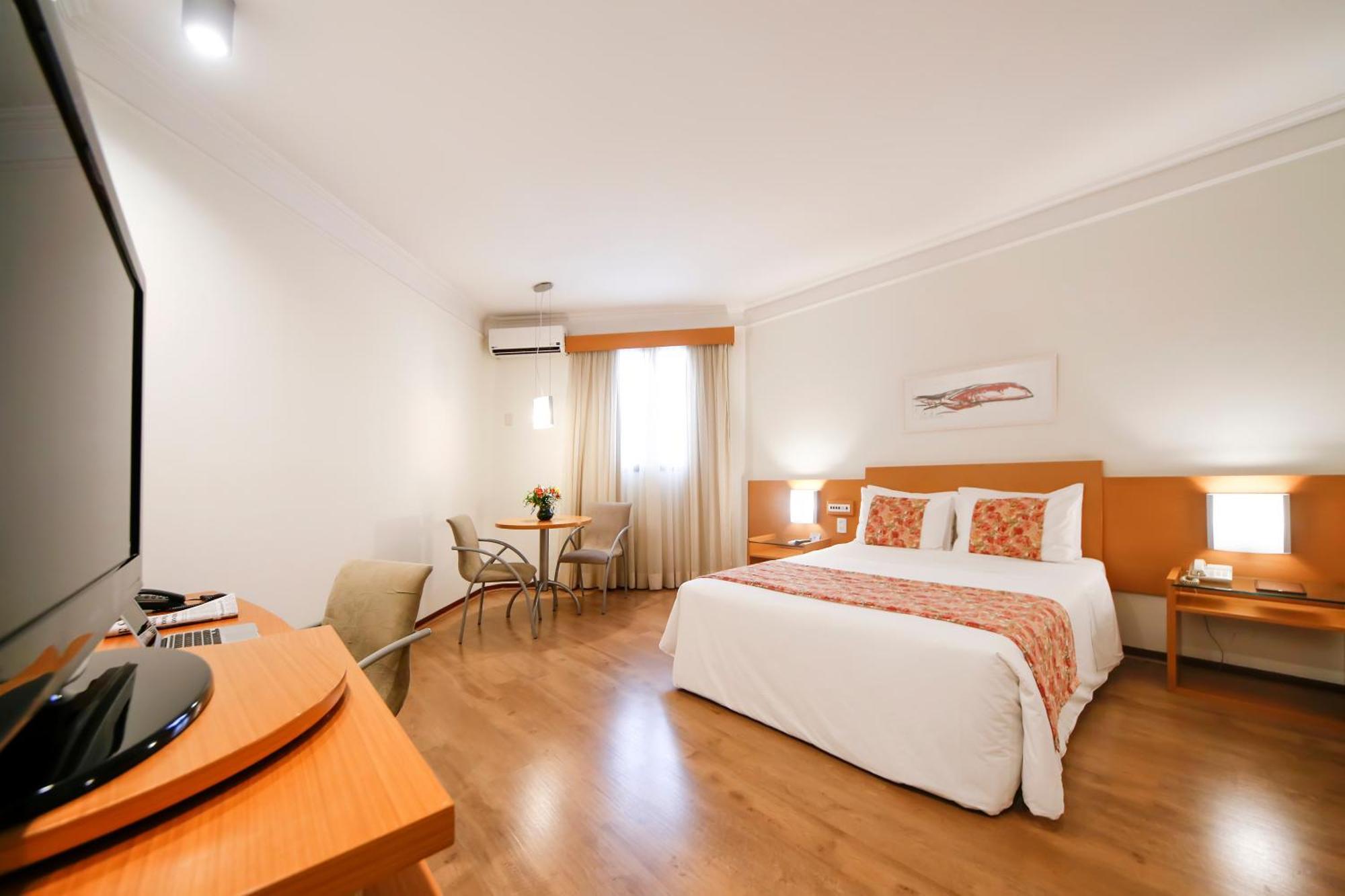 Deluxe Queen Room
