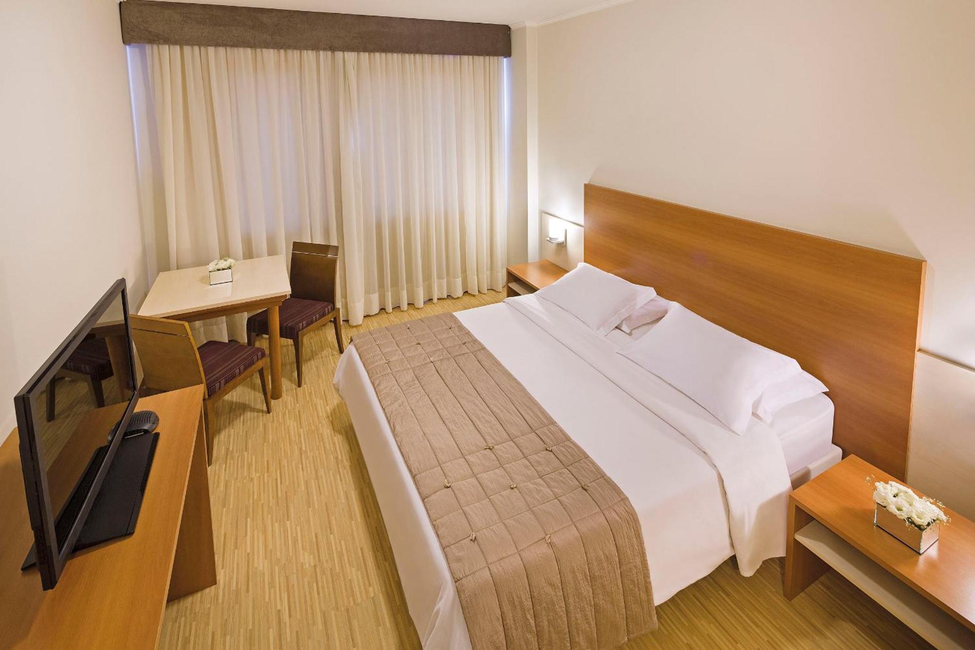 Luxury Double Room a Double Bed,1330739756:JPEG