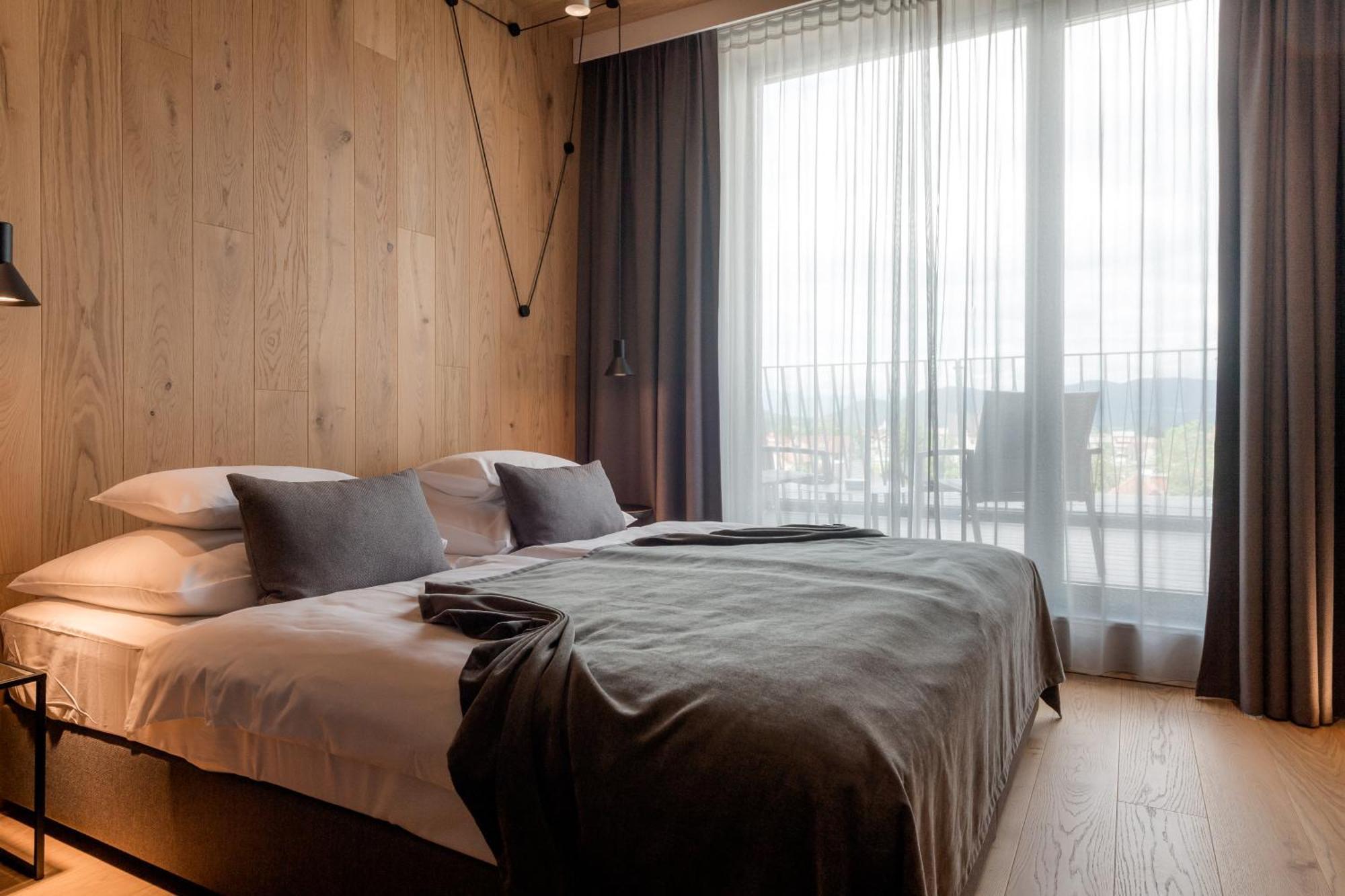 Double Room Balcony,1283323054:JPEG