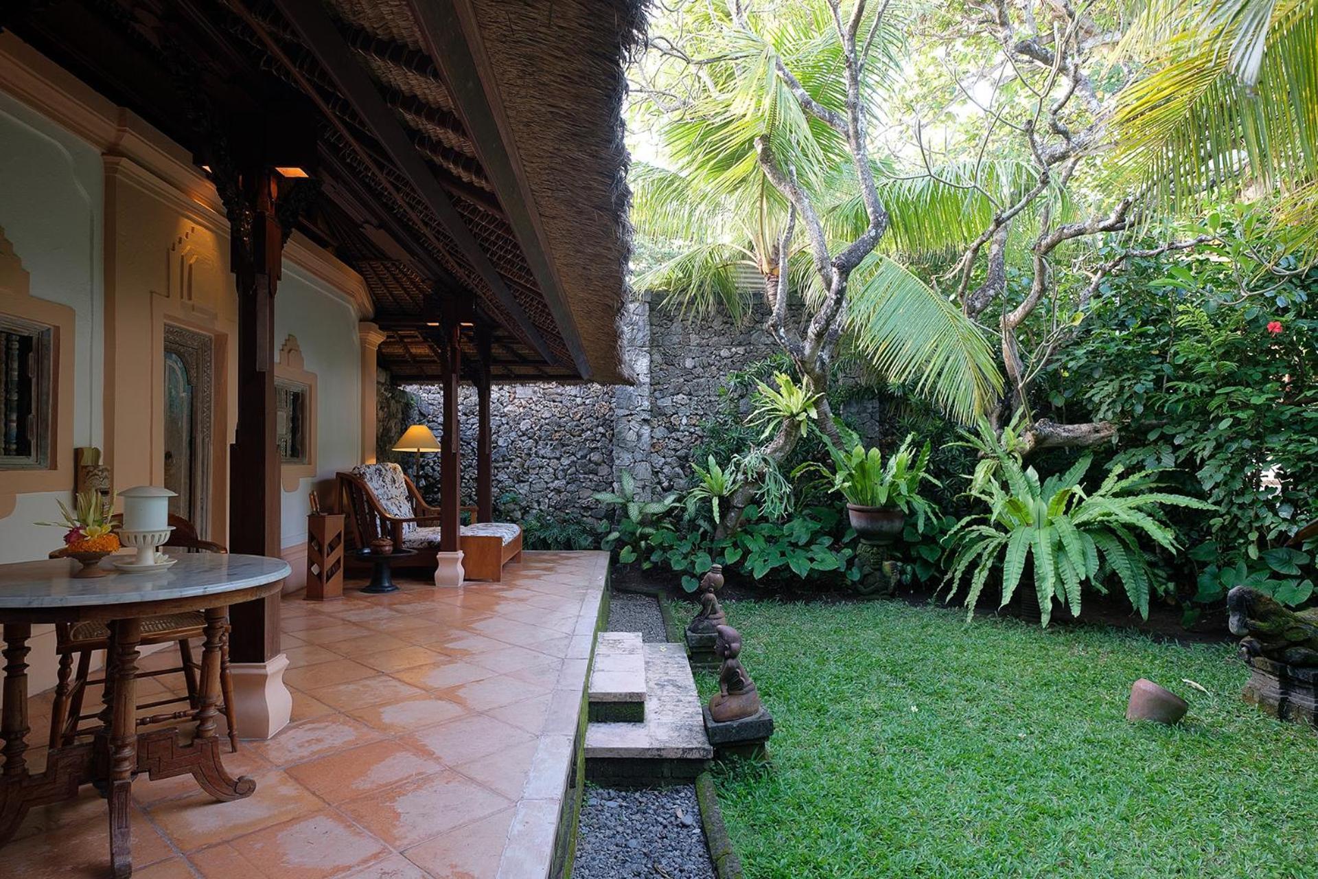 Bungalow Beach Front