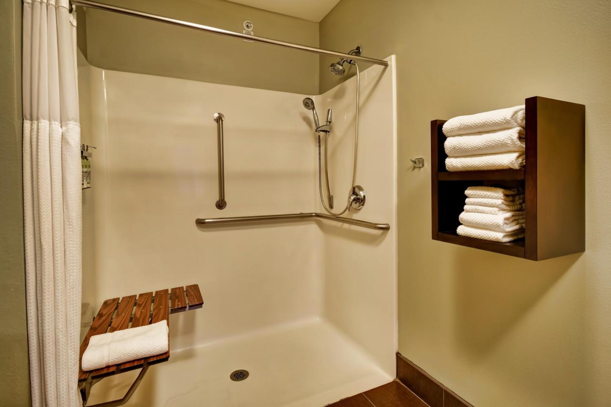 Double Room - Mobility Access/Hearing Accessible