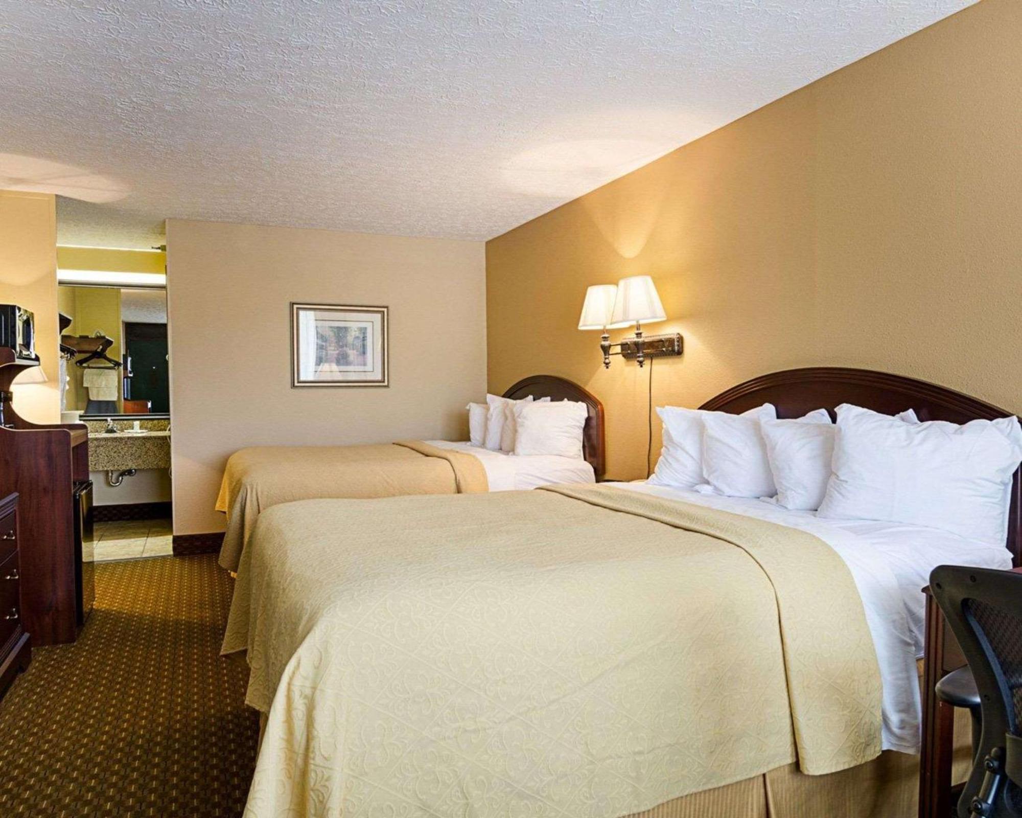 Standard Queen Room with Two Queen Beds - Non-Smoking